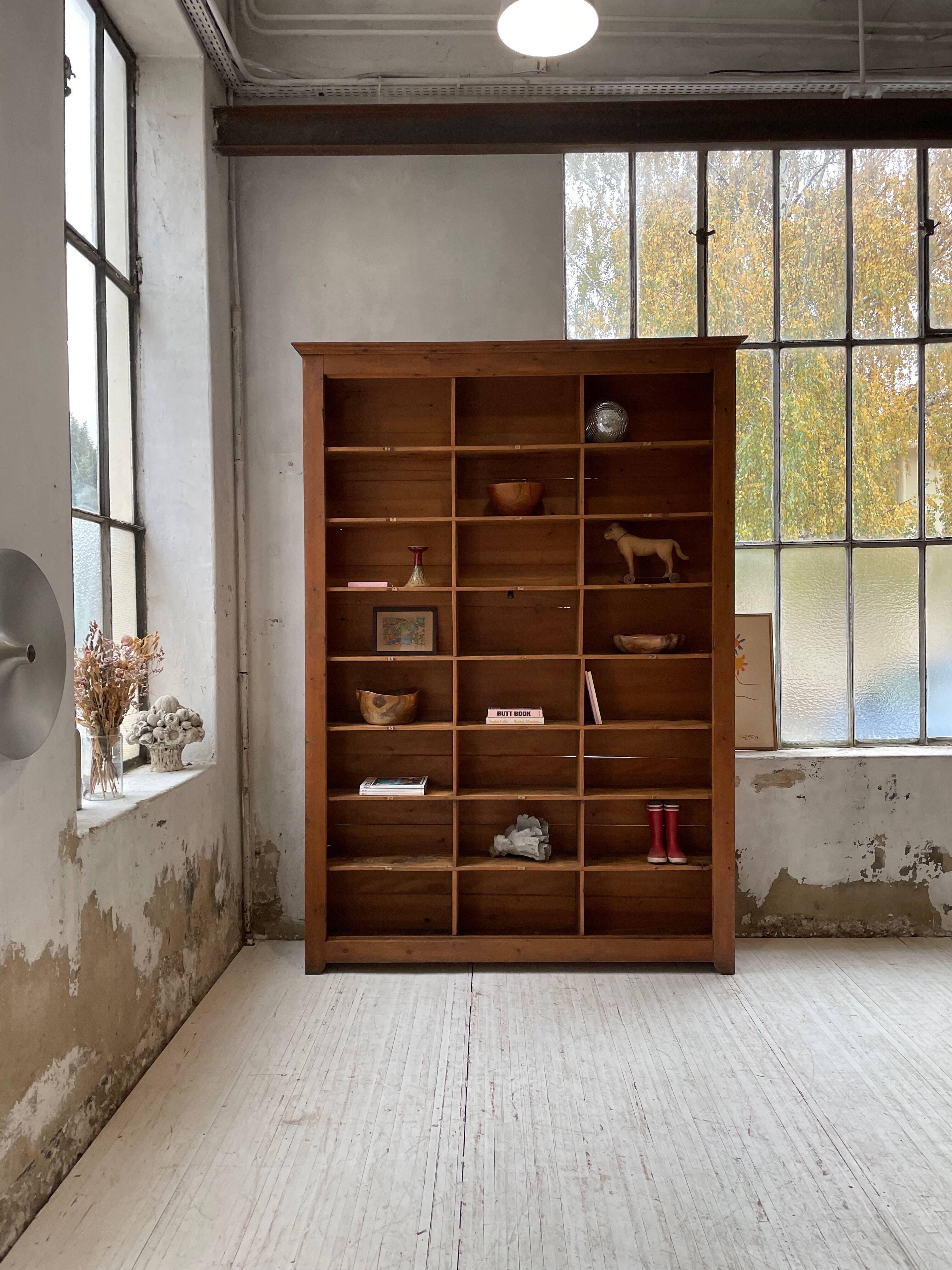 XXL library furniture pharmacy trade