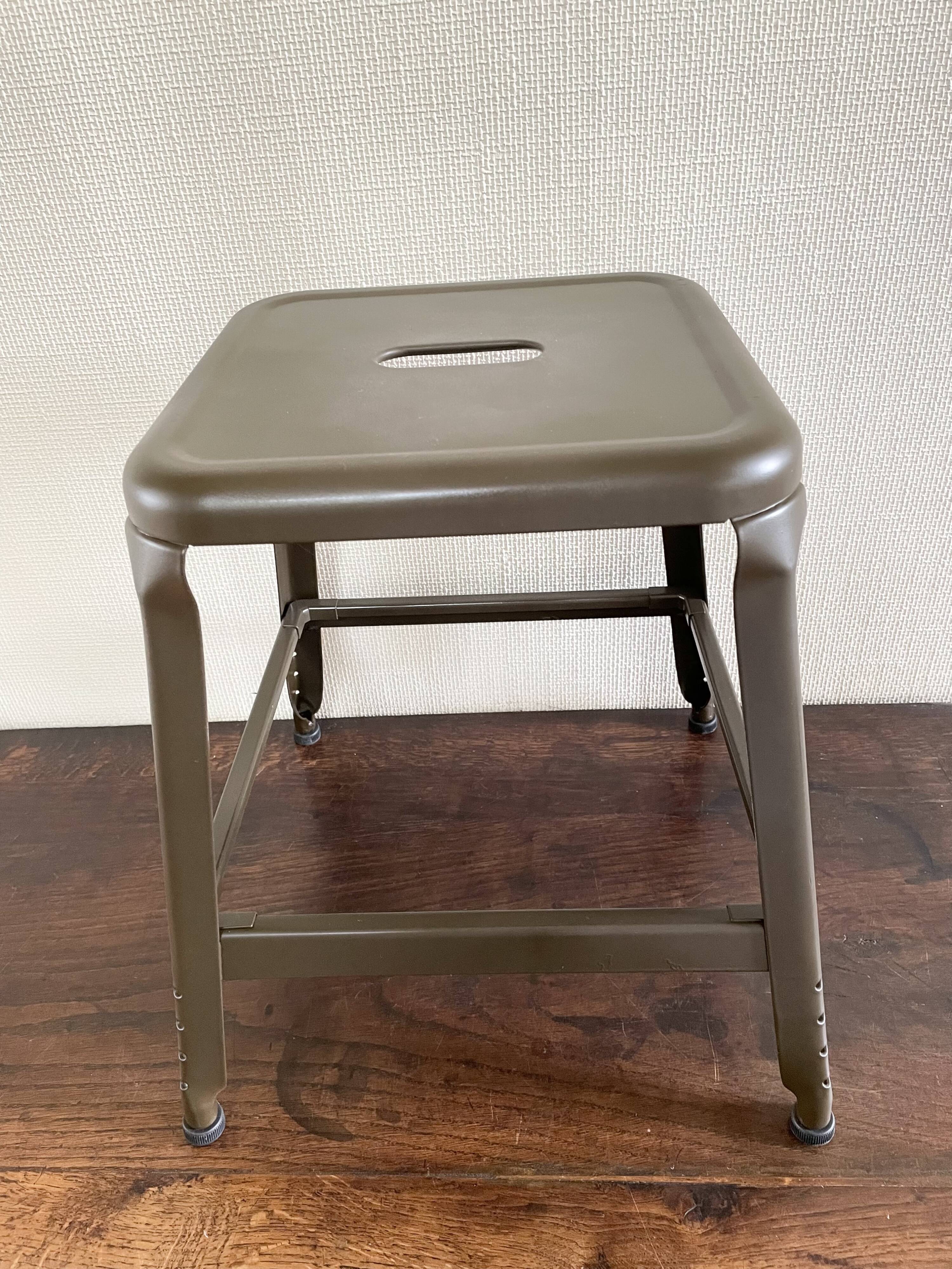 Tabouret métal