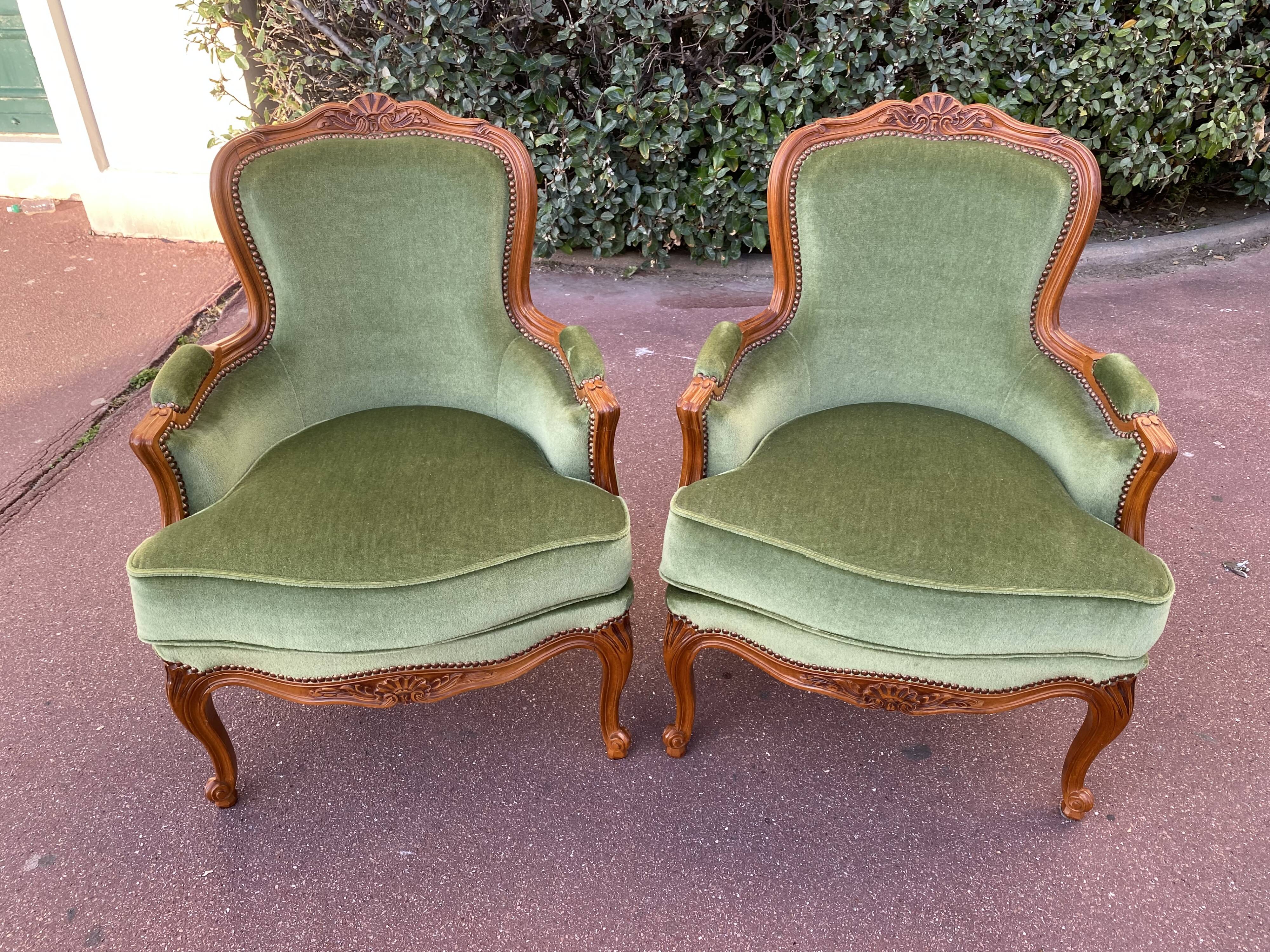 Paire de bergères fauteuils style Louis XV