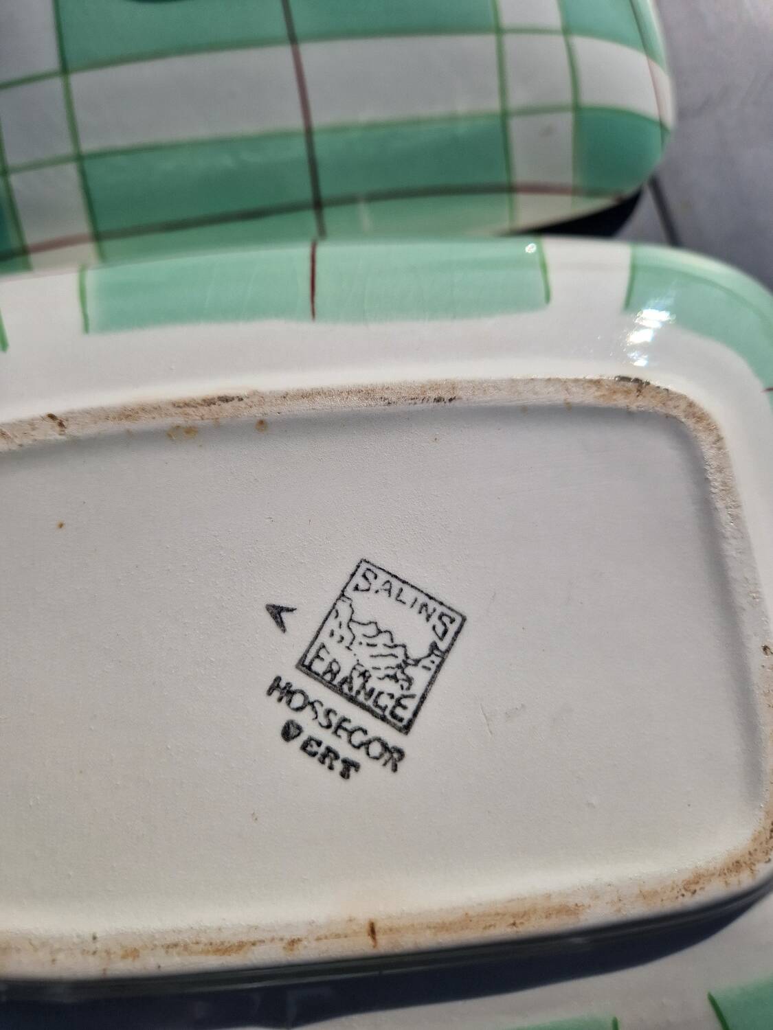 Salins Hossegor model 26-piece dinnerware set