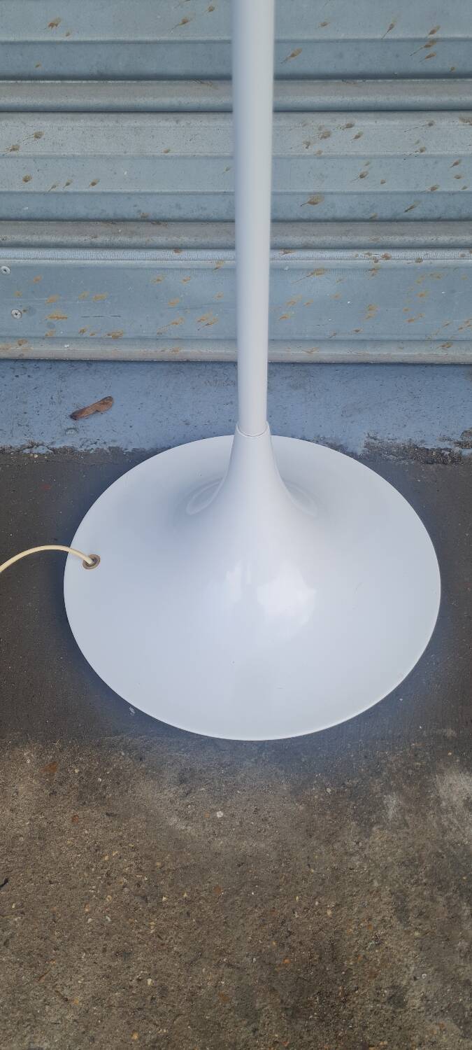 Lacquered metal floor lamp from the 80s