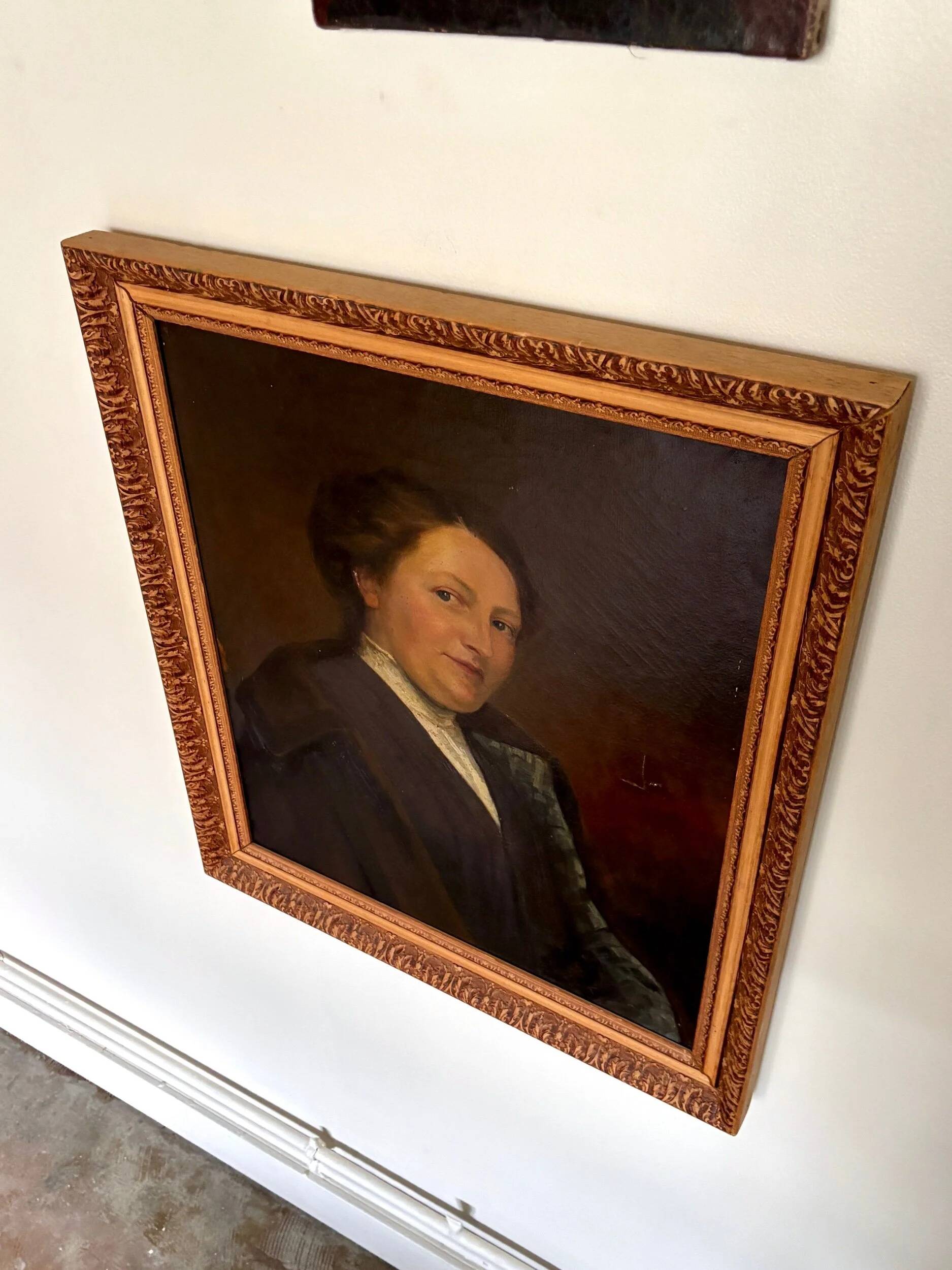 Portrait of a woman, oil painting on canvas with wooden molded frame