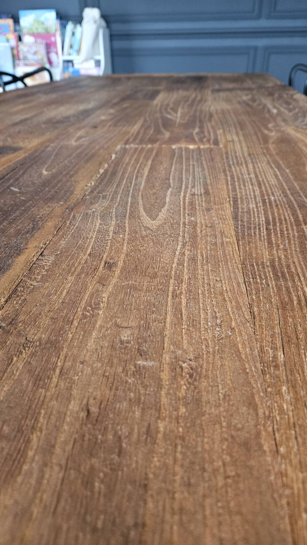 Table for 8/10 people, solid wood, interior's.