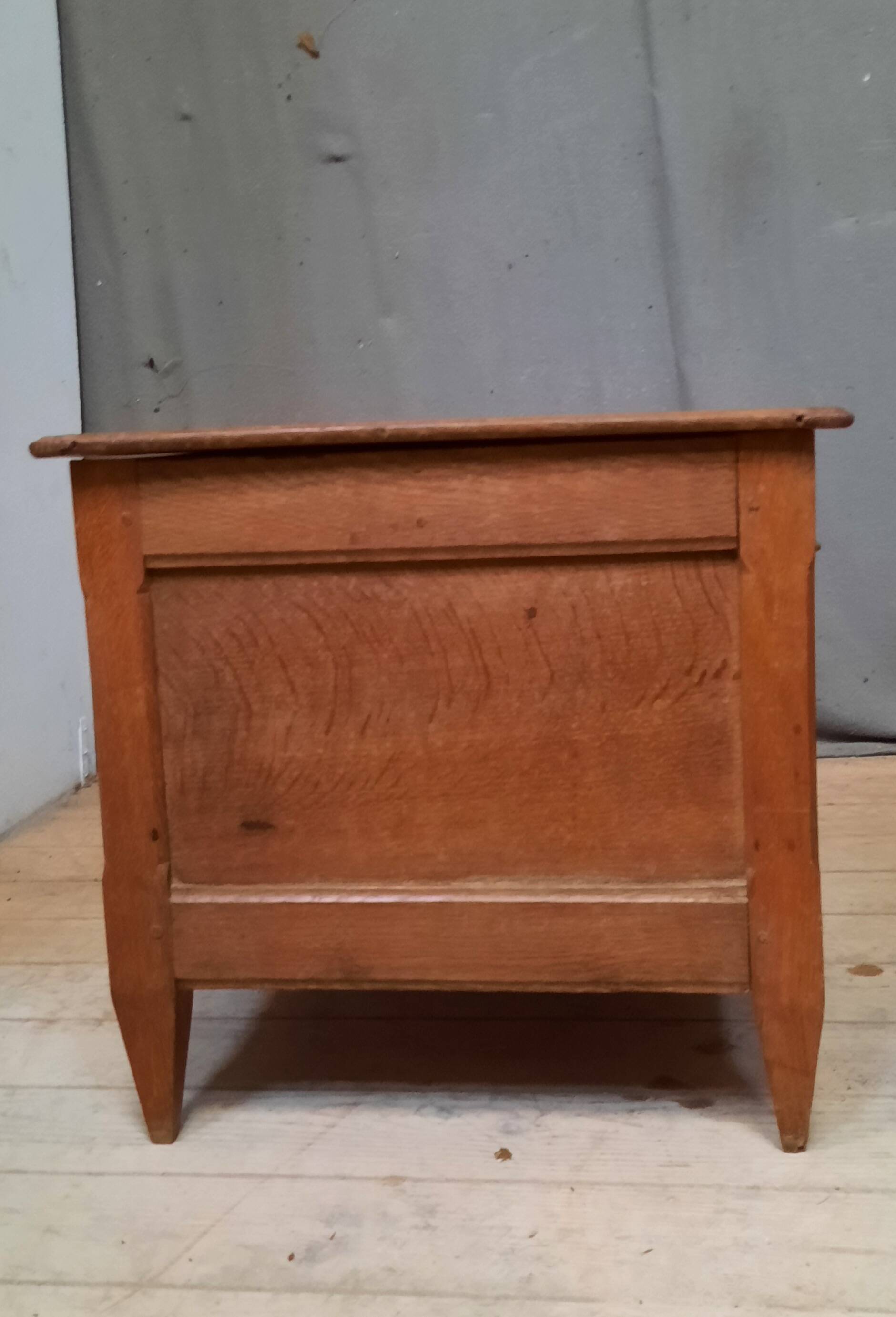 Oak chest
