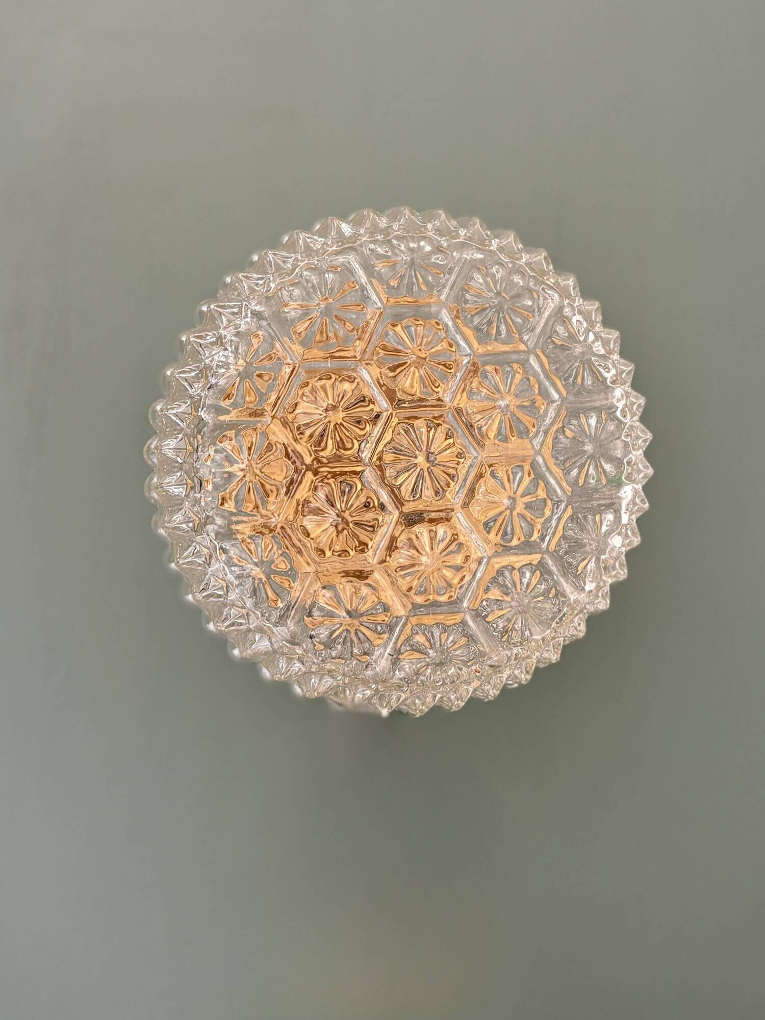 Vintage glass moulded globe wall or ceiling light (PLAFF1)