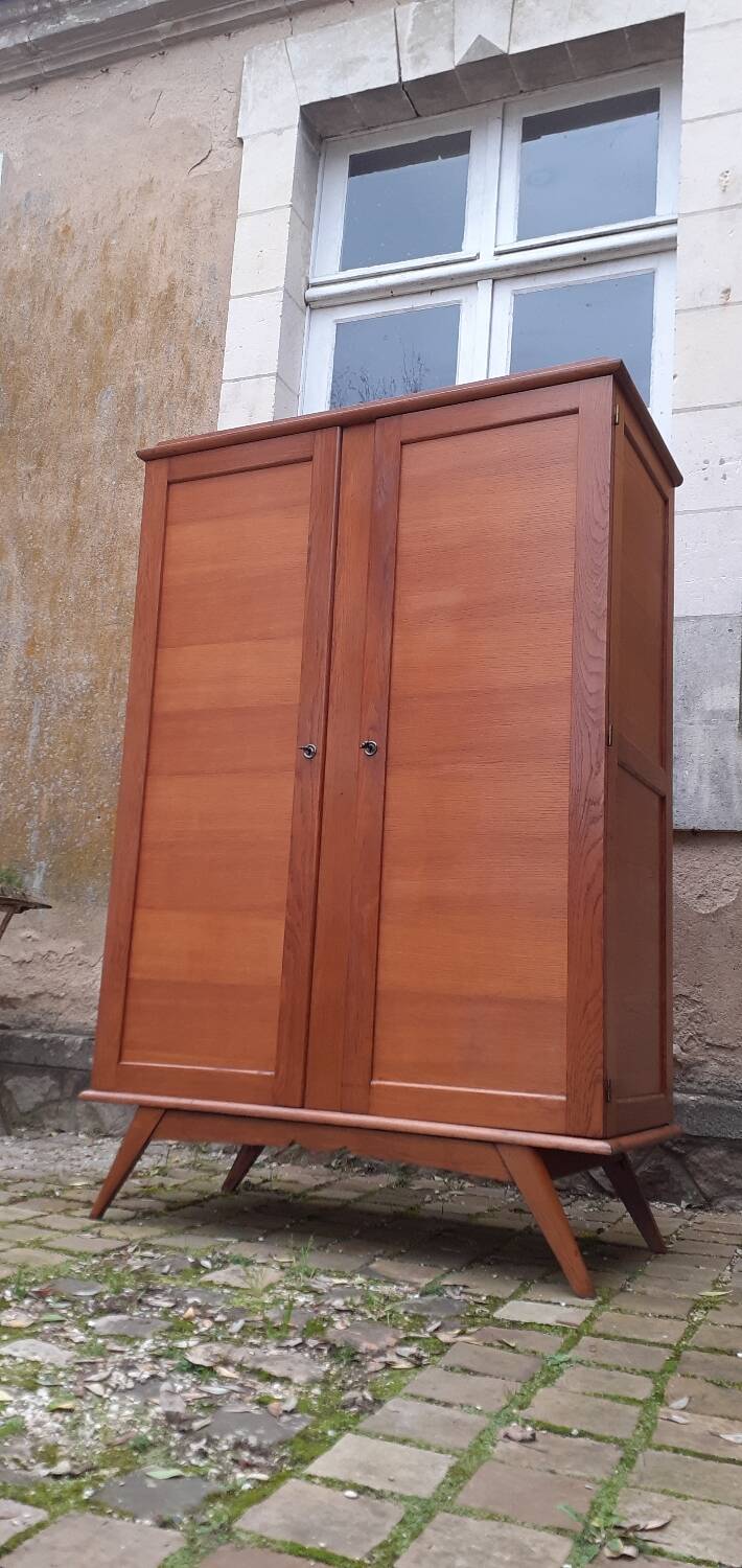 Vintage cabinet from the 50s in solid oak with compass feet