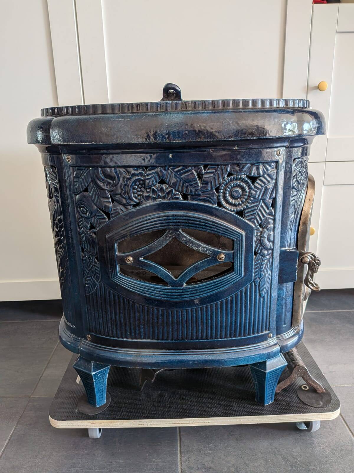 Vintage "Le Non Pareil" cast iron blue enamel pan – Upcycled to bioethanol