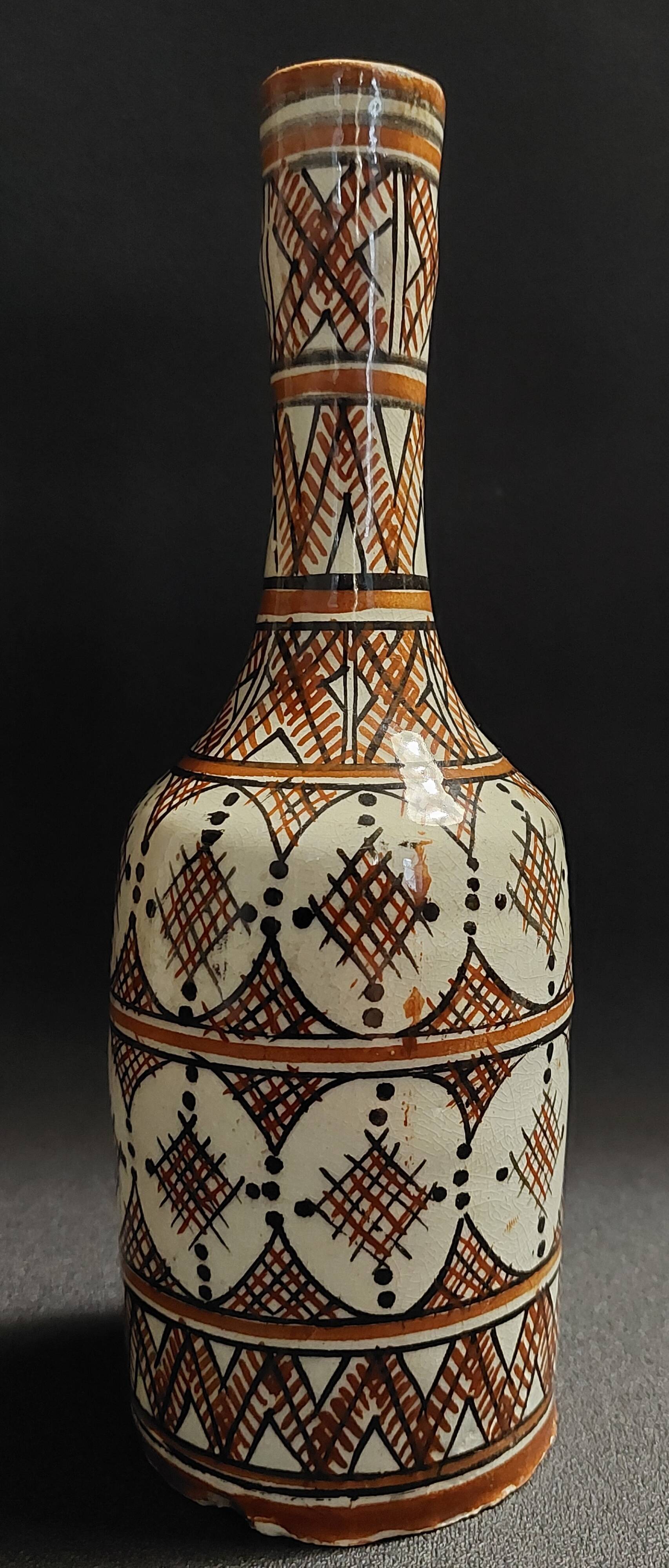 Vintage ceramic vase Morocco Safi signed