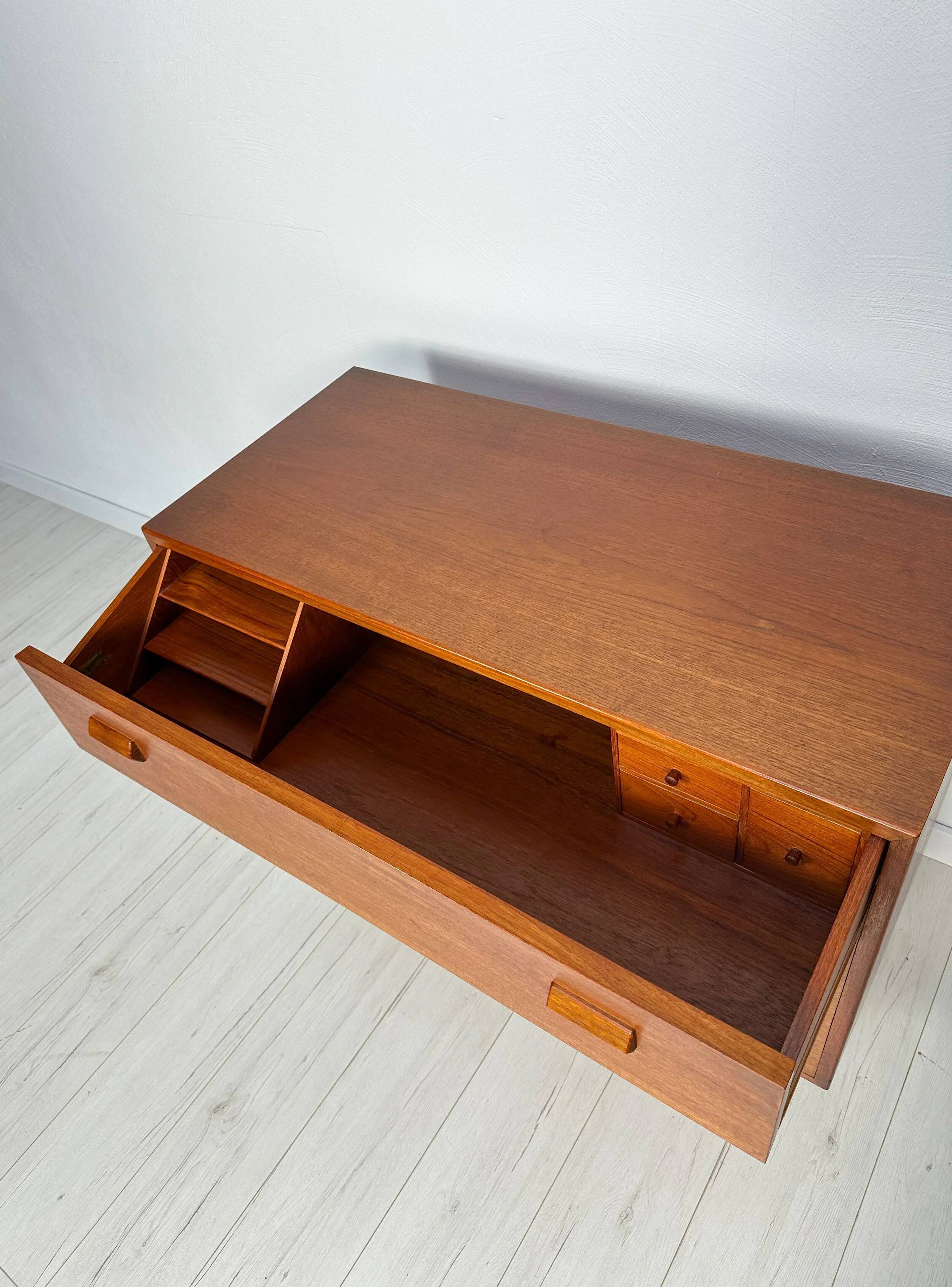 Commode secrétaire en teck danois vintage des années 1960 par Børge Mogensen