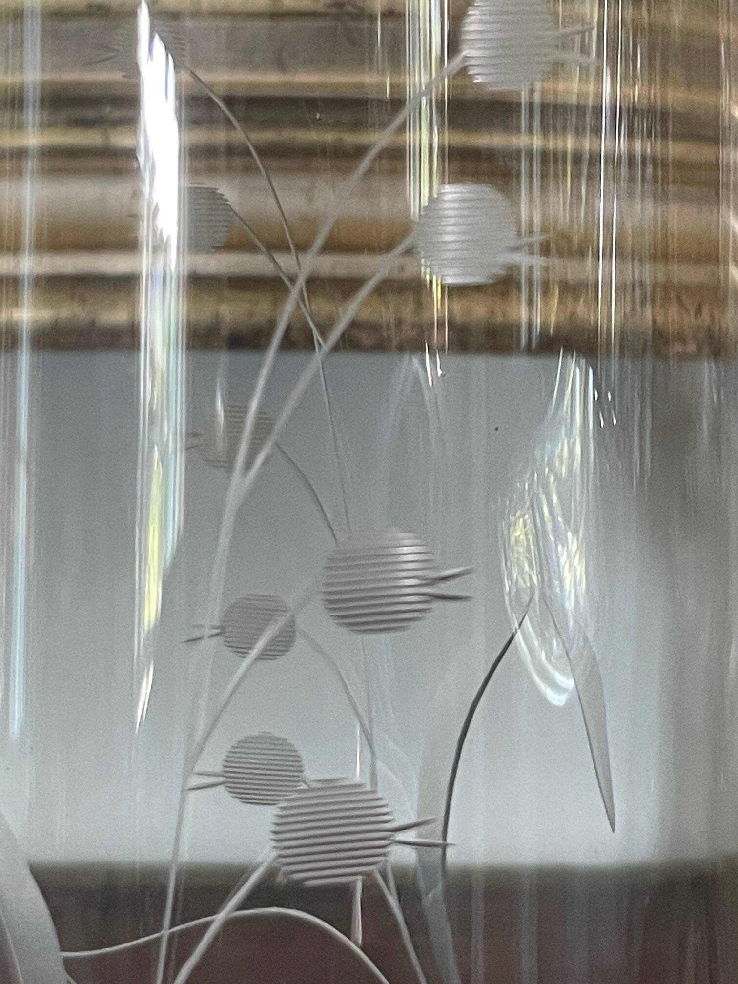 Pitcher or carafe in blown crystal and engraved with floral motif