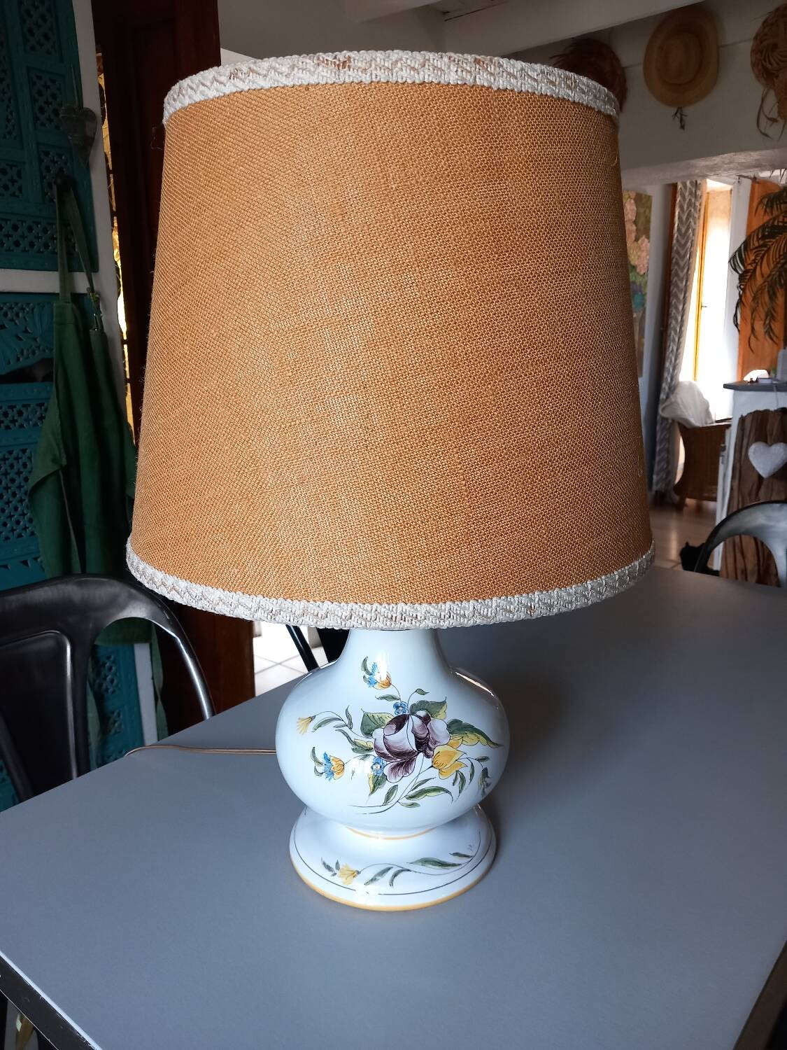 Lampe ancienne en faïence d'art de Rodez