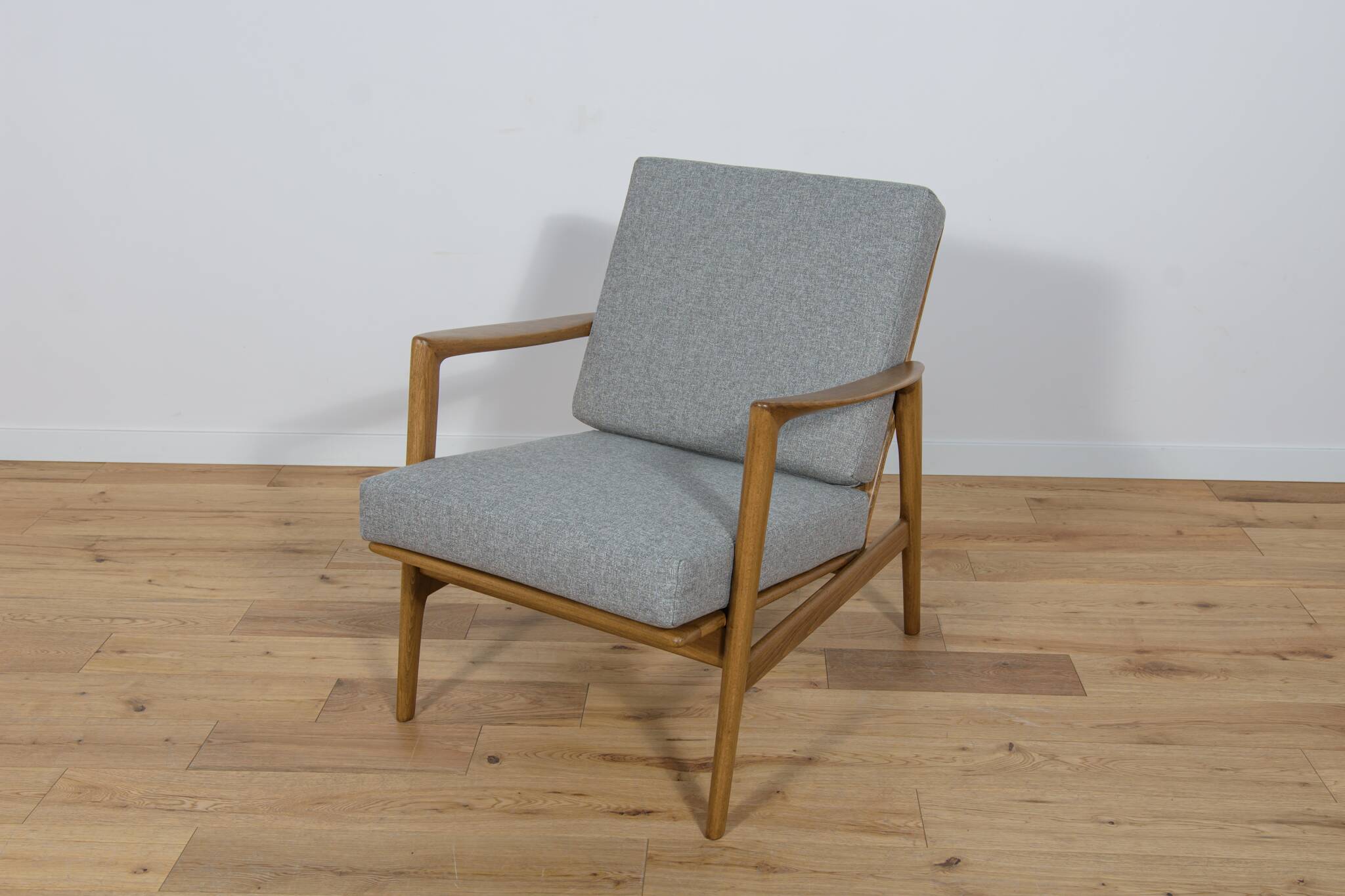 Model 300-139 Armchairs from Swarzędz Factory, 1960s, Set of 2