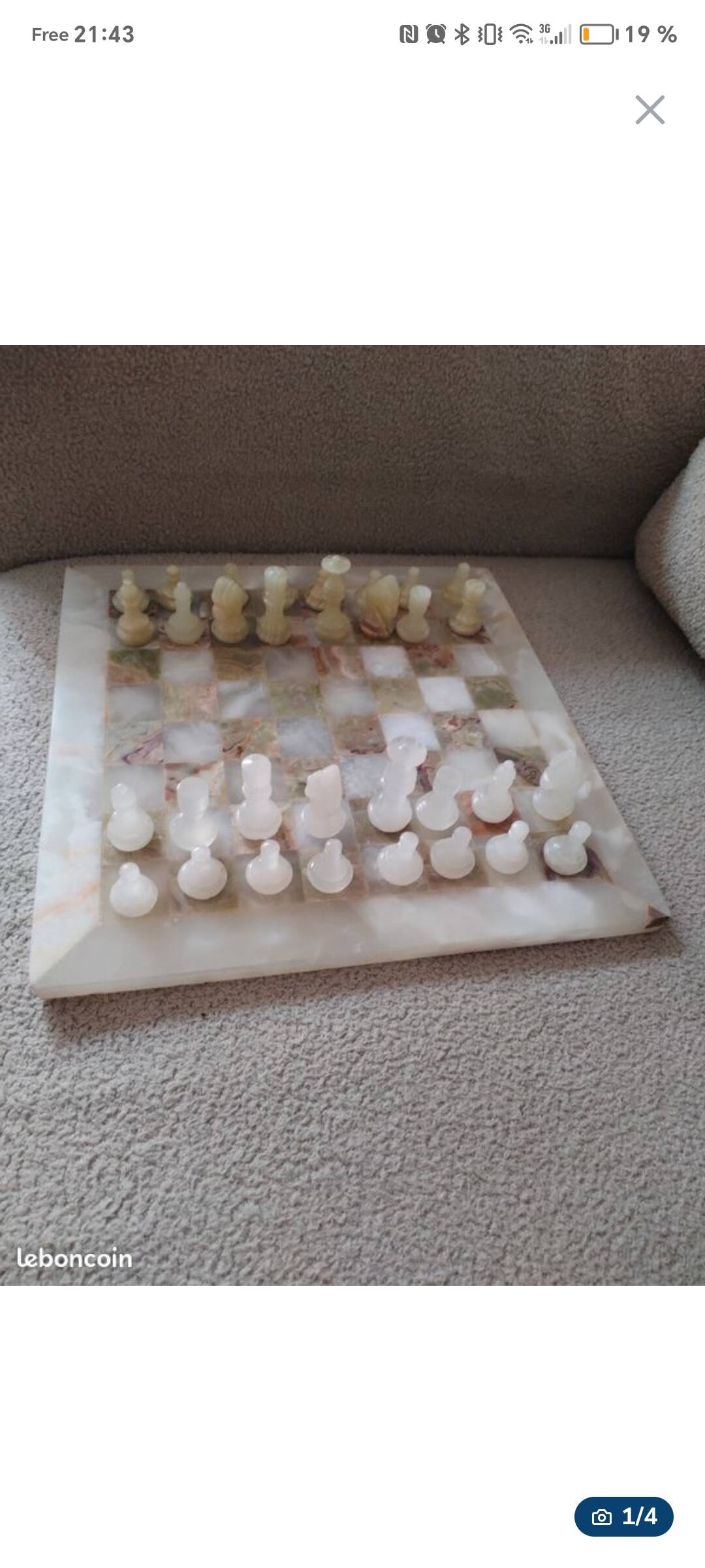 Chess set in onyx and marble