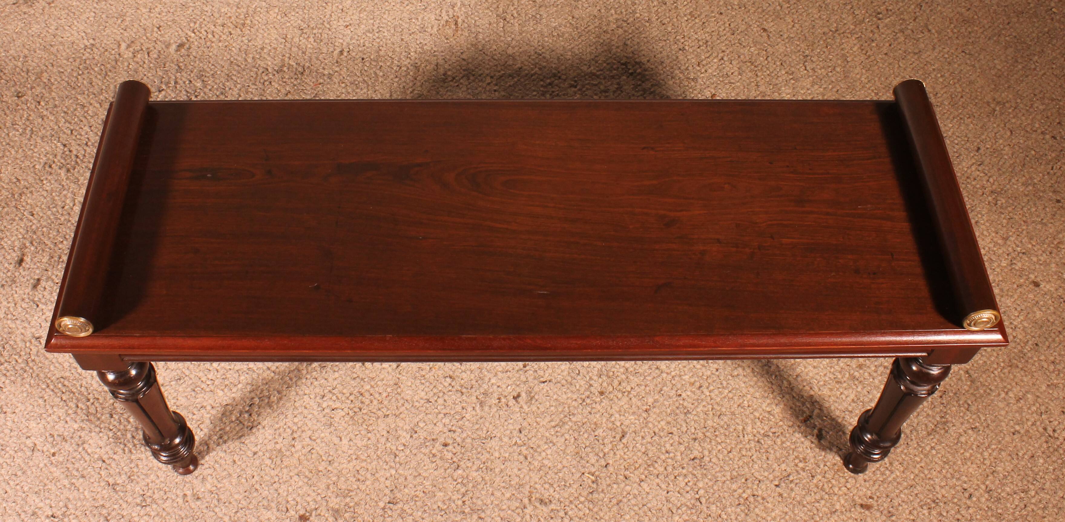 Regency period mahogany hall bench from the early 19th century.