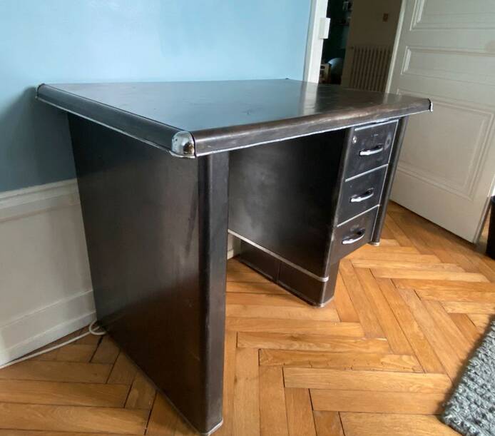 metal desk industrial style