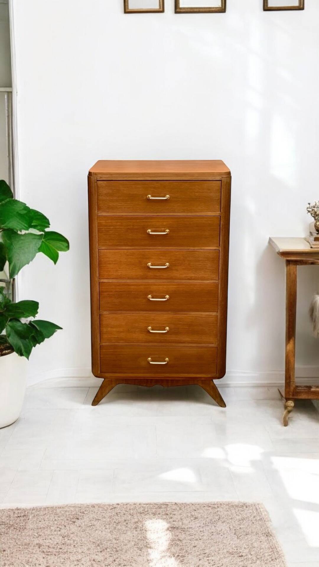 Vintage chest of drawers with compass feet 1960 H112