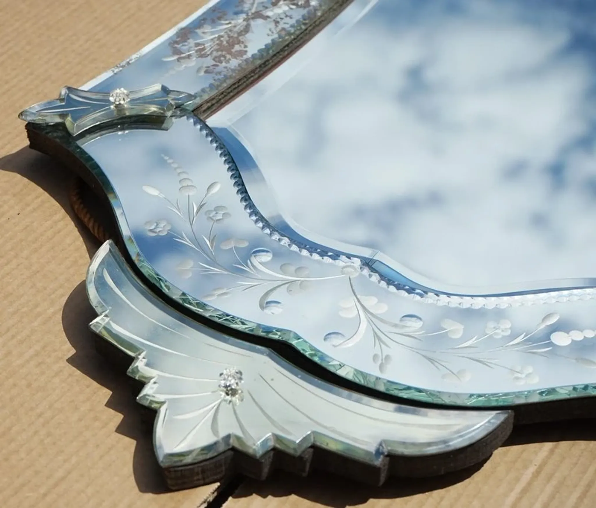 Antique Venetian Heart-Shaped Wall Mirror in Printed Glass, Italy, 1910s
