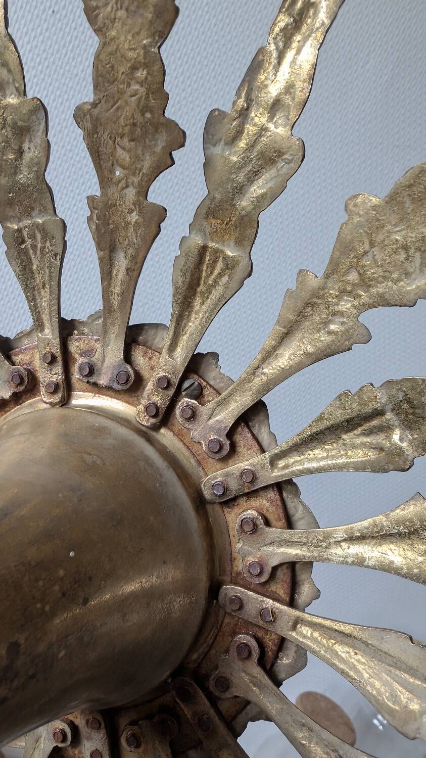 Vintage sun suspension in gilded bronze – Hollywood Regency style
