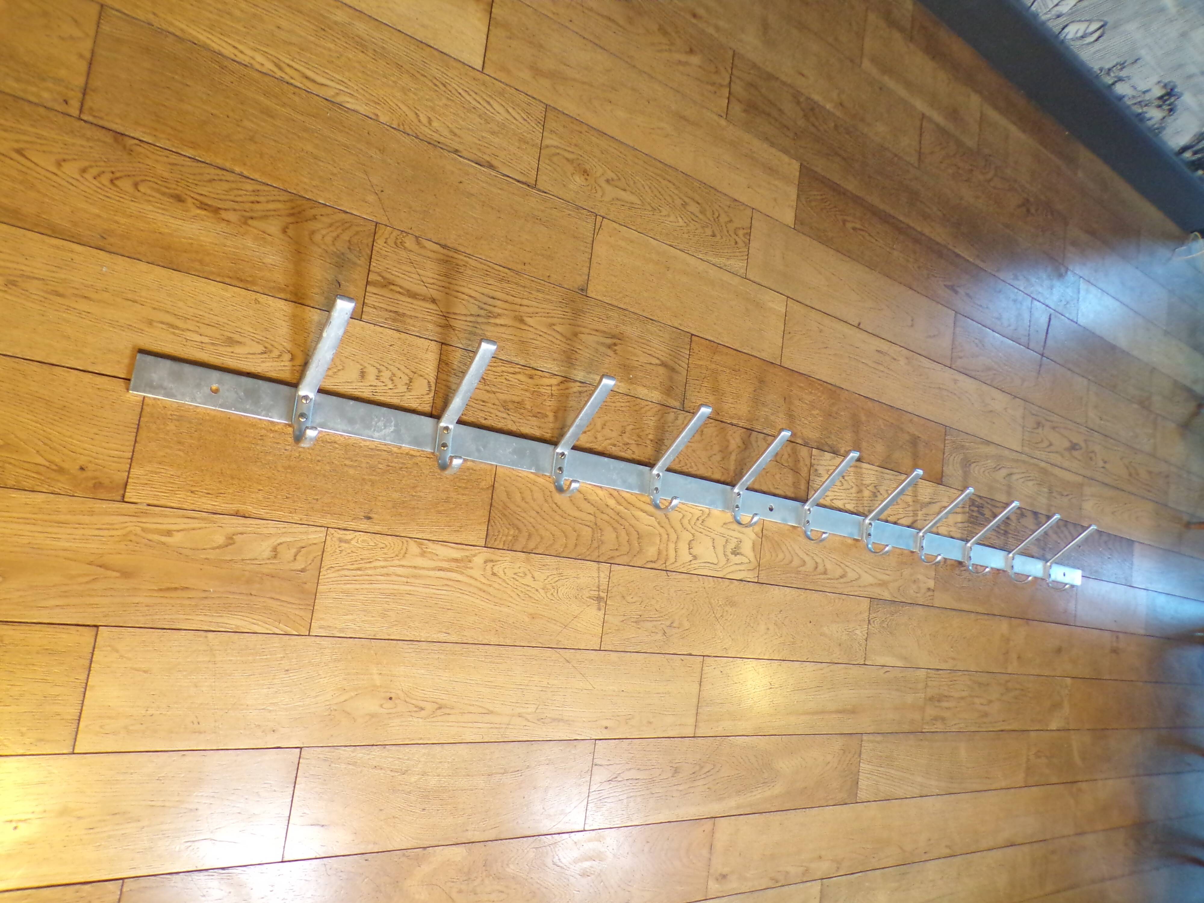 School coat rack bar 11 racks 2m