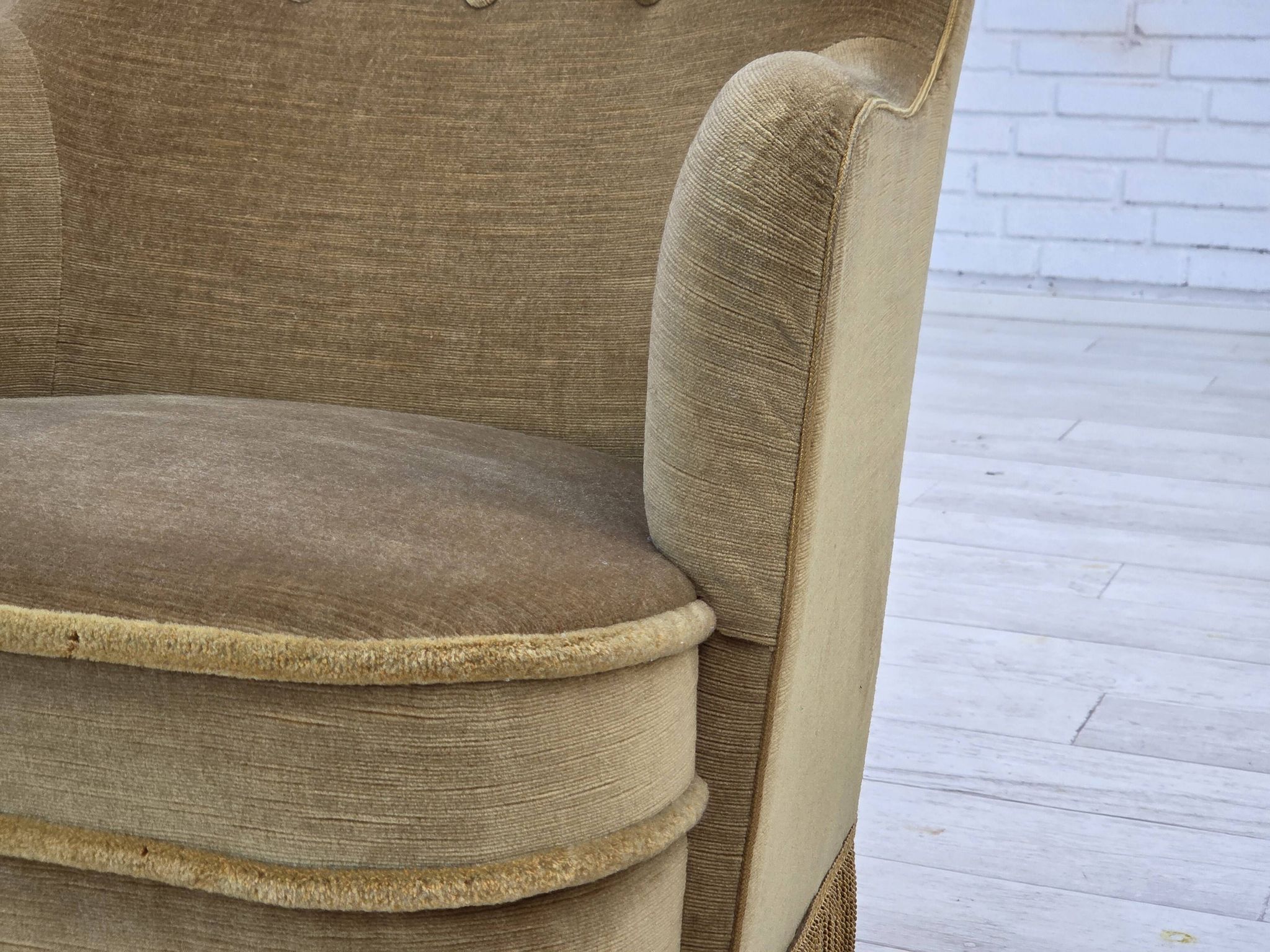 Fauteuil danois en velours vert, années 1970