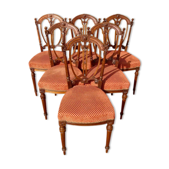 Suite de 6 chaises en noyer style Louis XVI