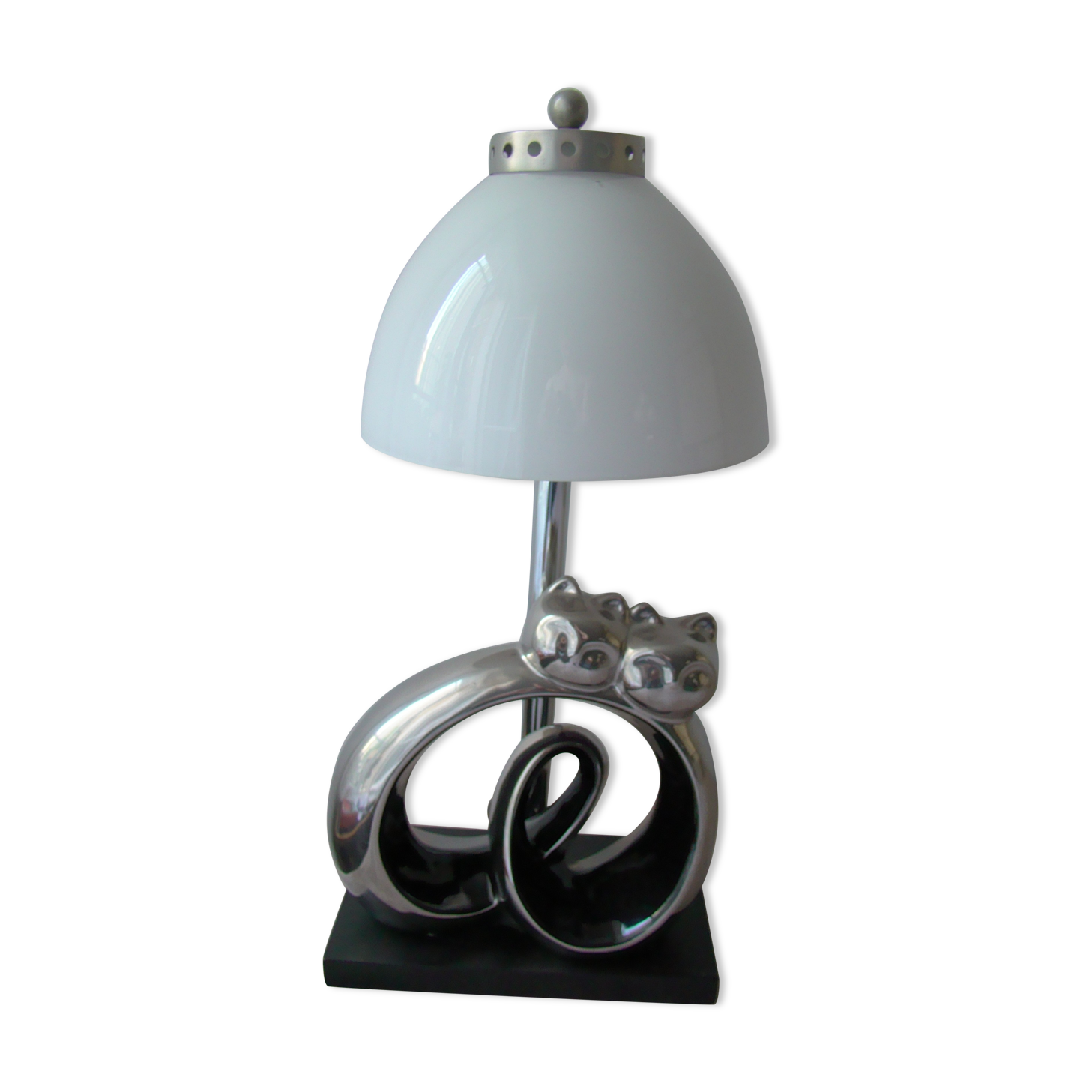 Vintage lamp the cats