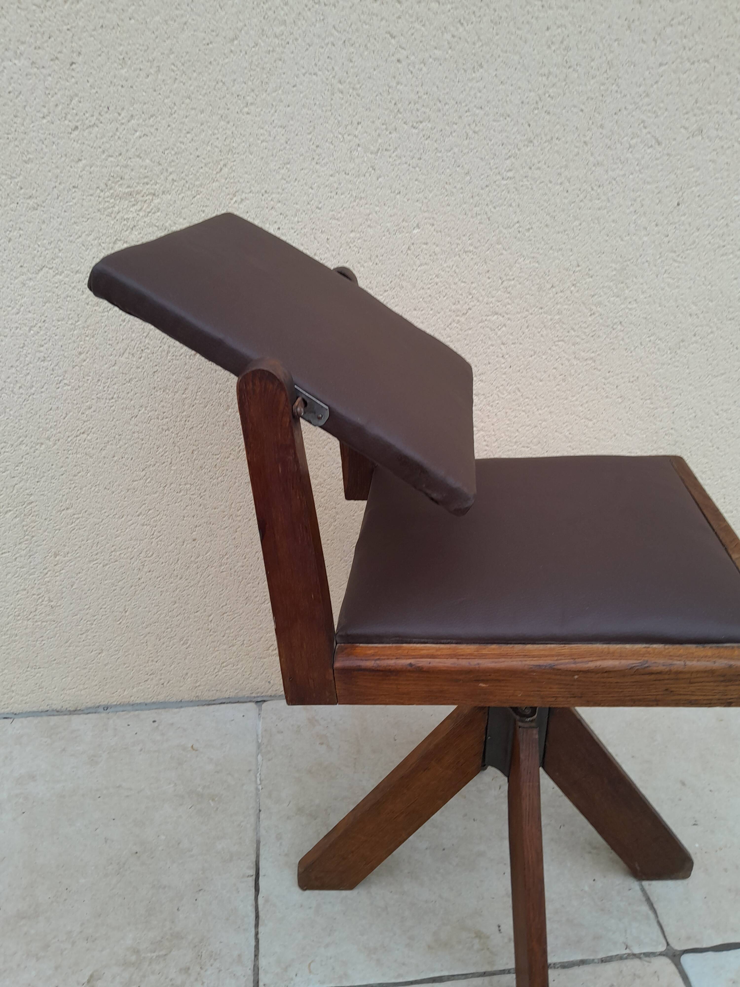 Ancienne chaise de bureau ou architecte tripode vintage
