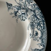 13 deep plates Terre de fer Cyclamens Louis Graves
