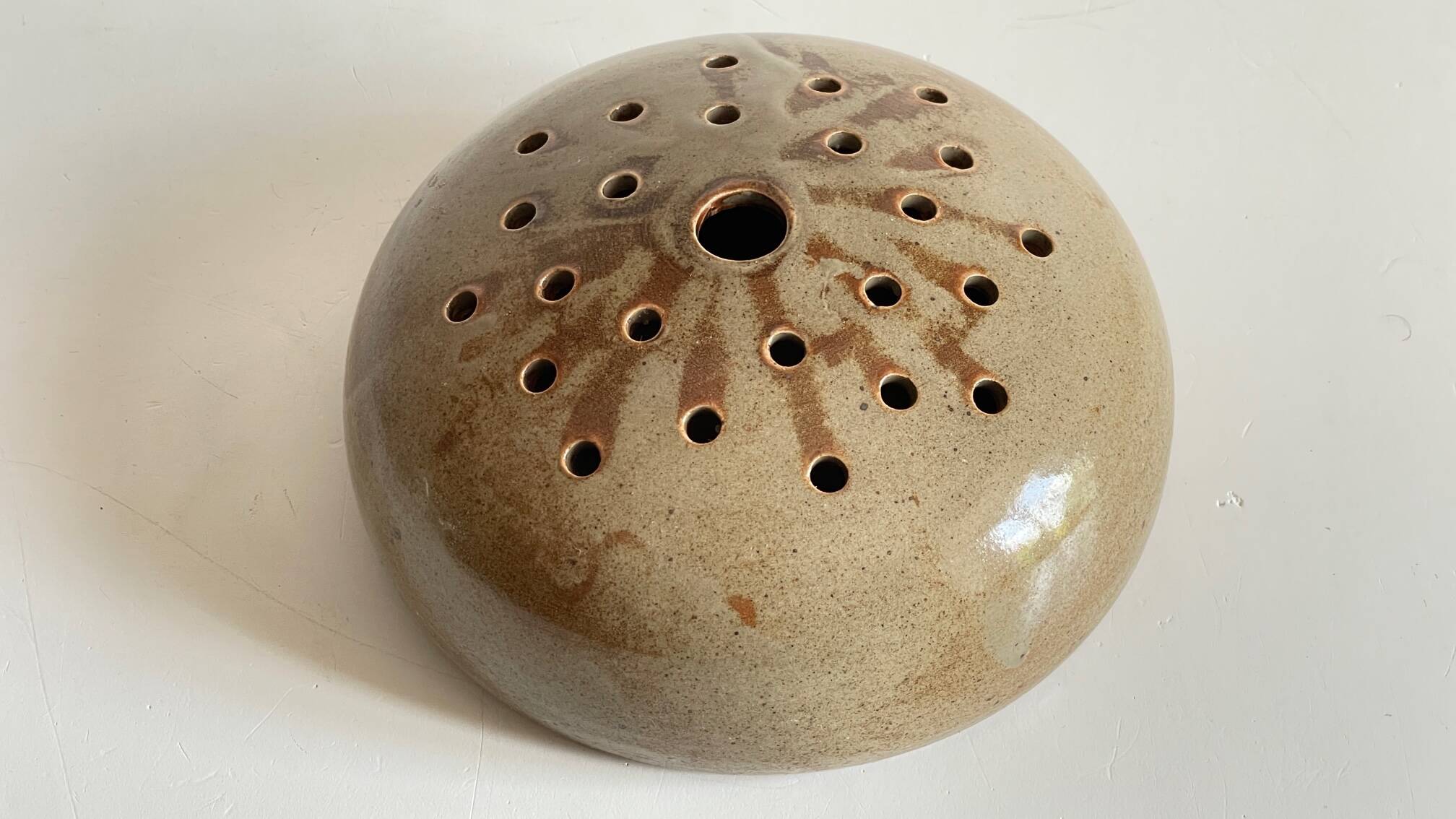 Vintage ceramic flower vase