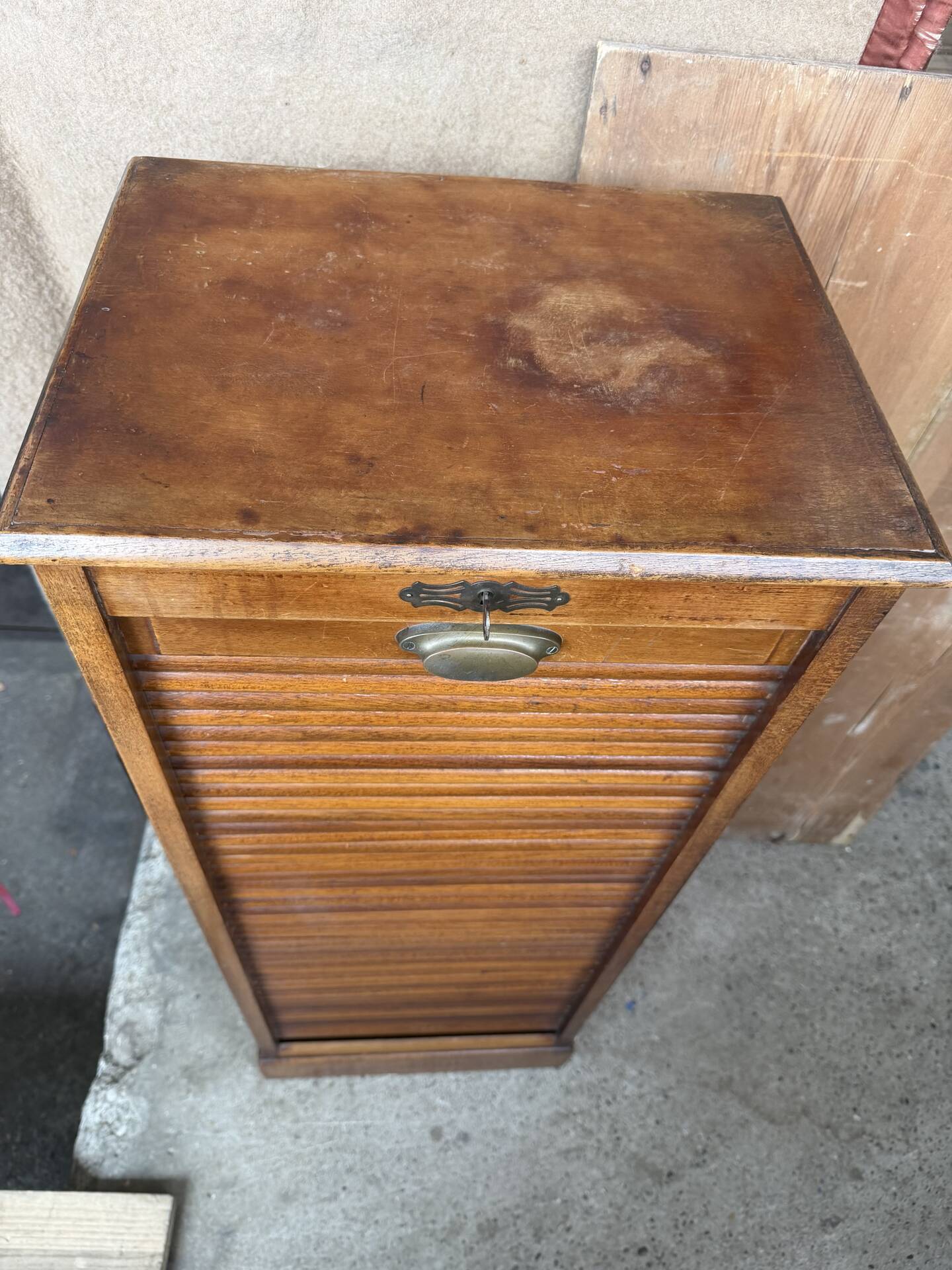 Antique wooden curtain cabinet – Around 1900
