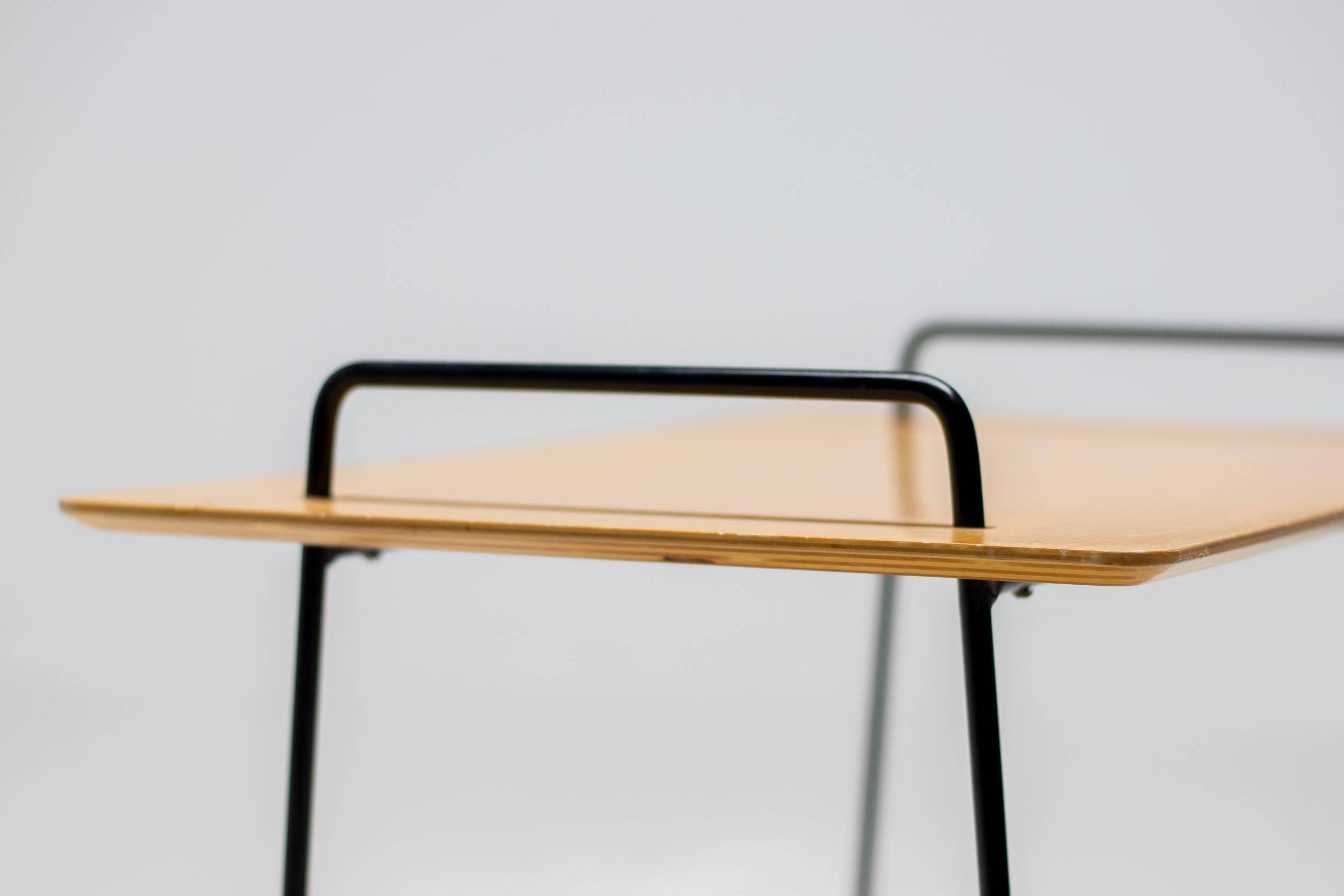 Table d'appoint Cees Braakman Pastoe dutch design industriel mi-siècle moderne 1955