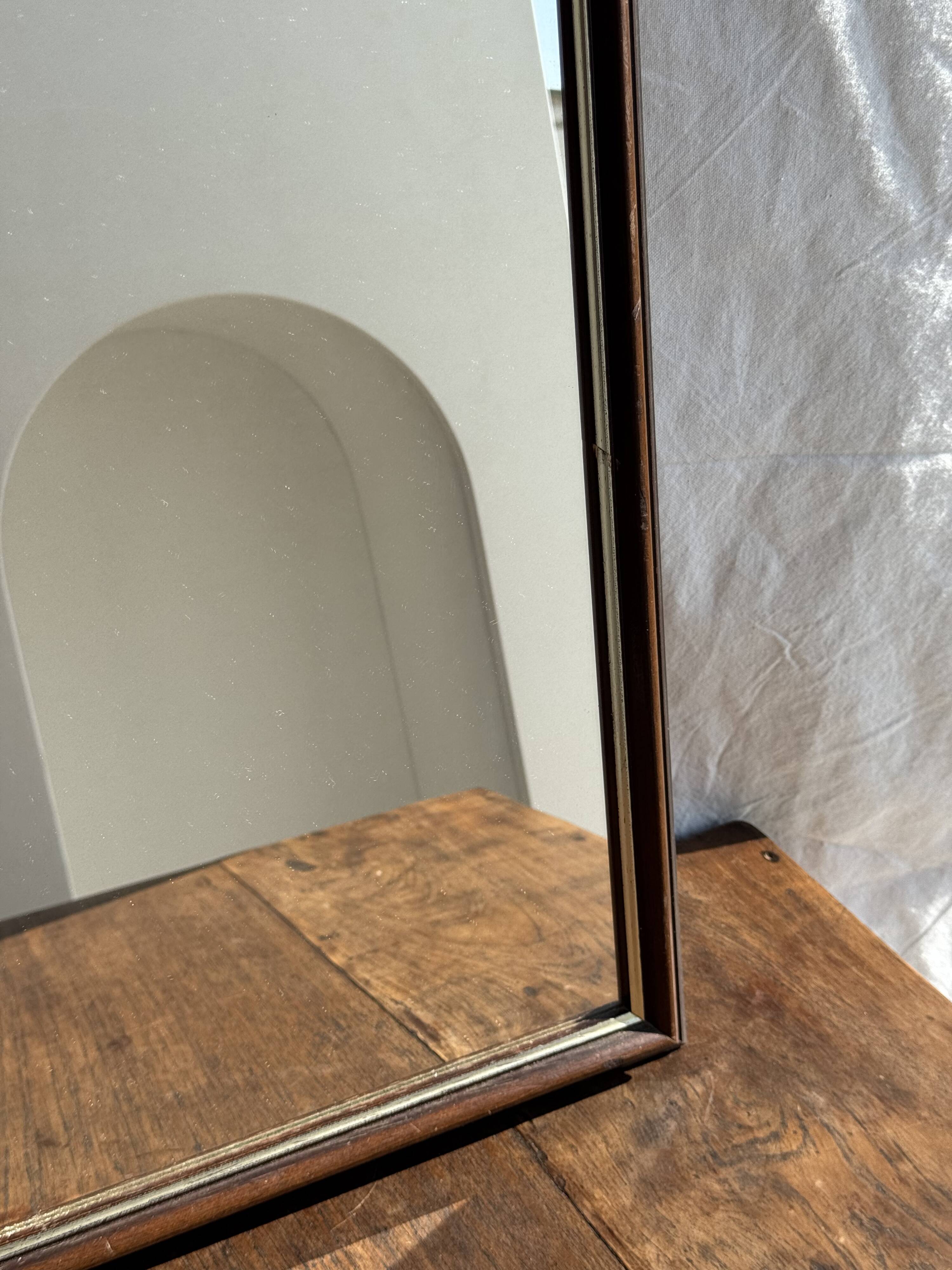 Small rounded mirror, wooden frame, gold frame H49.5