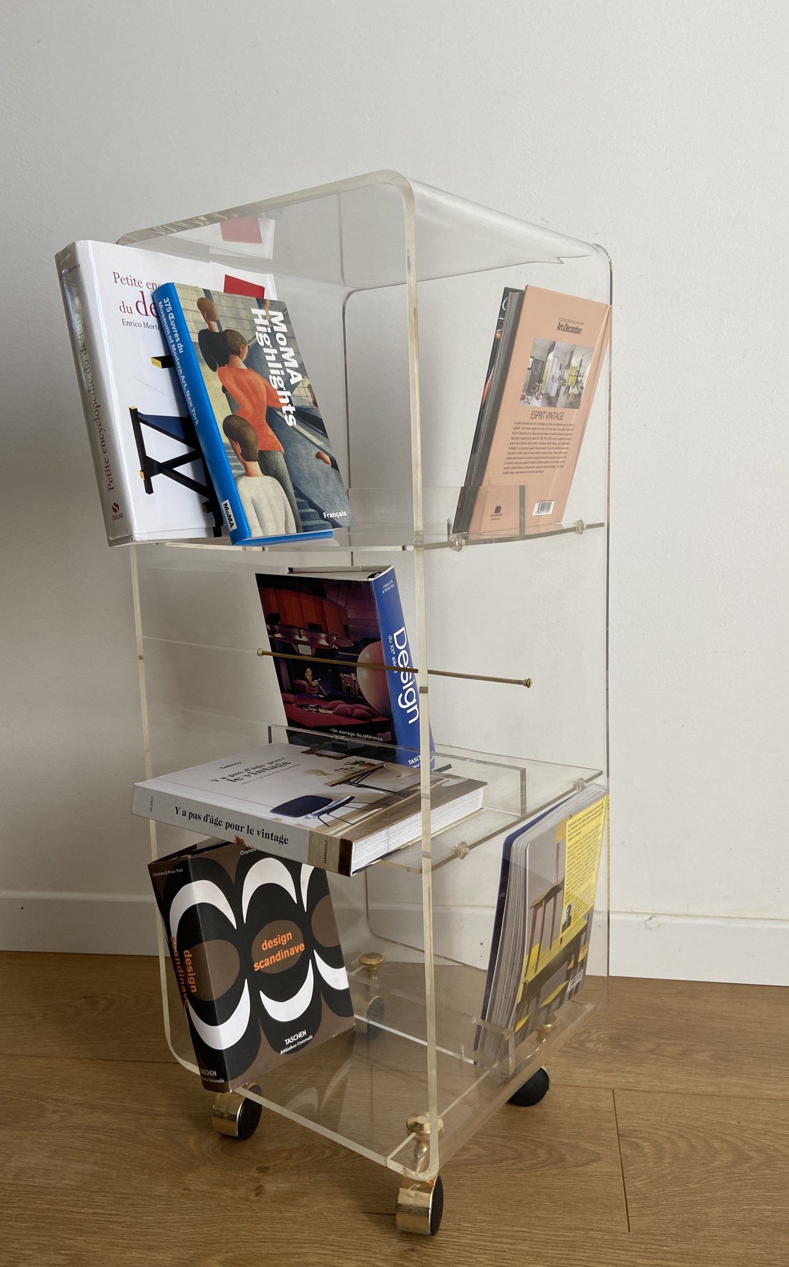 Altuglas wheeled storage tower by David Lange