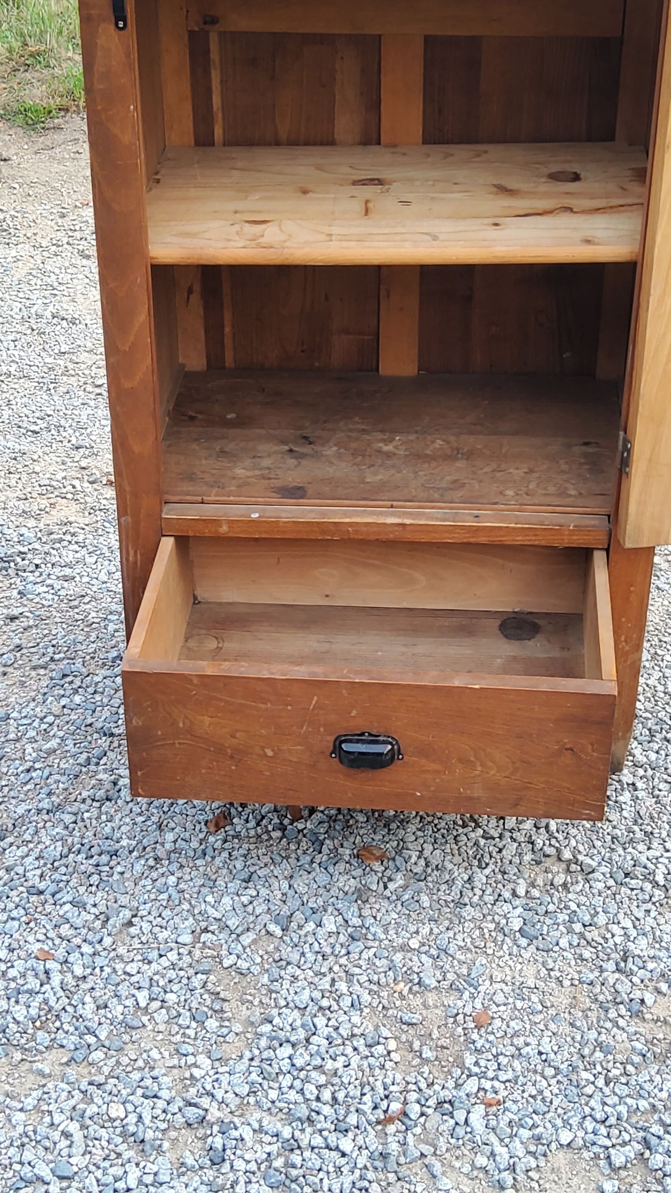 Armoire parisienne ancienne 1 porte 1tiroir en hêtre et frêne