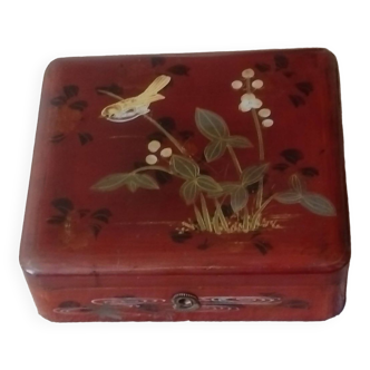 Coffret/boîte à bijoux en bois laqué à décor asiatique d'un oiseau près d'un plan d'eau.Chine ,Japon