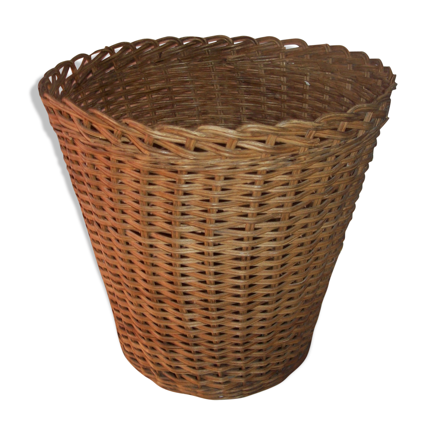 Wicker paper basket