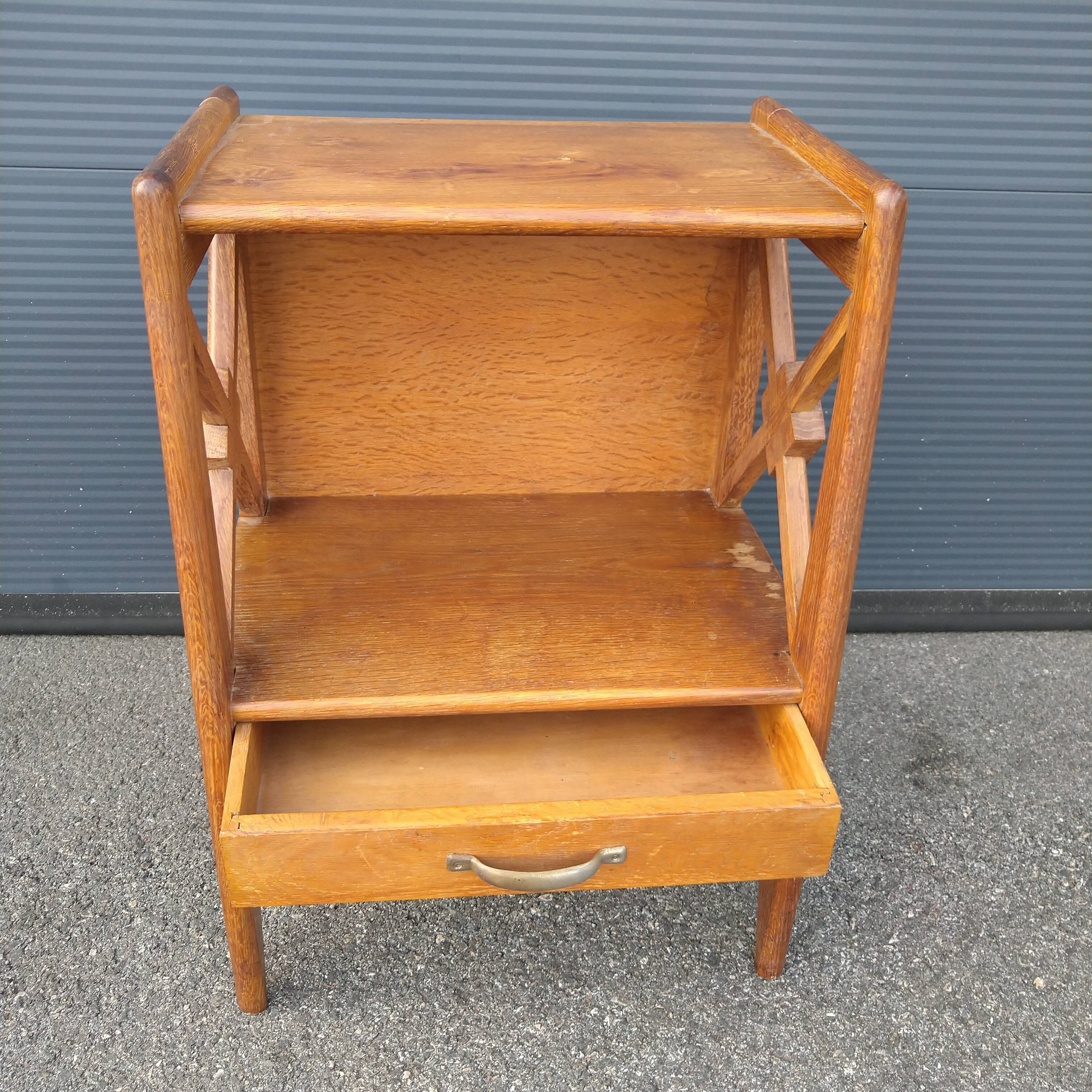 Table de chevet