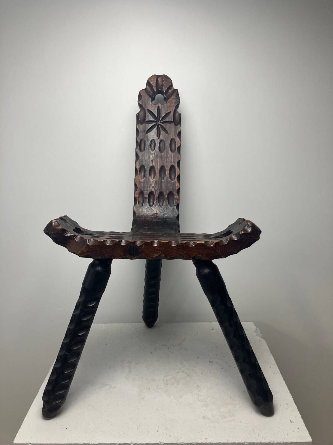 Chaise tripode brutaliste, 1950s