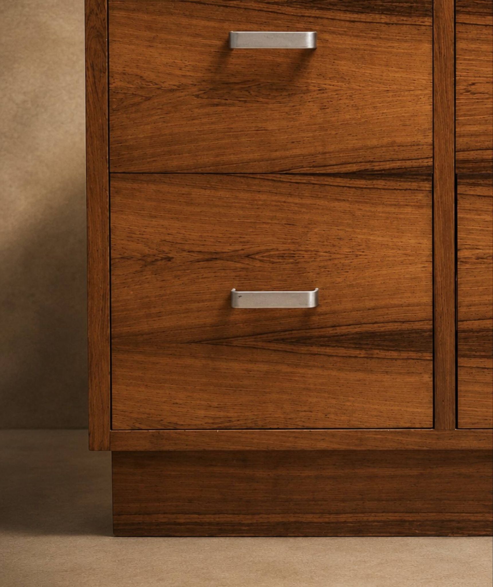 Commode en palissandre de Rio, Suisse circa 1970