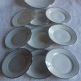 Lot service à gâteaux en porcelaine blanche liseret argent