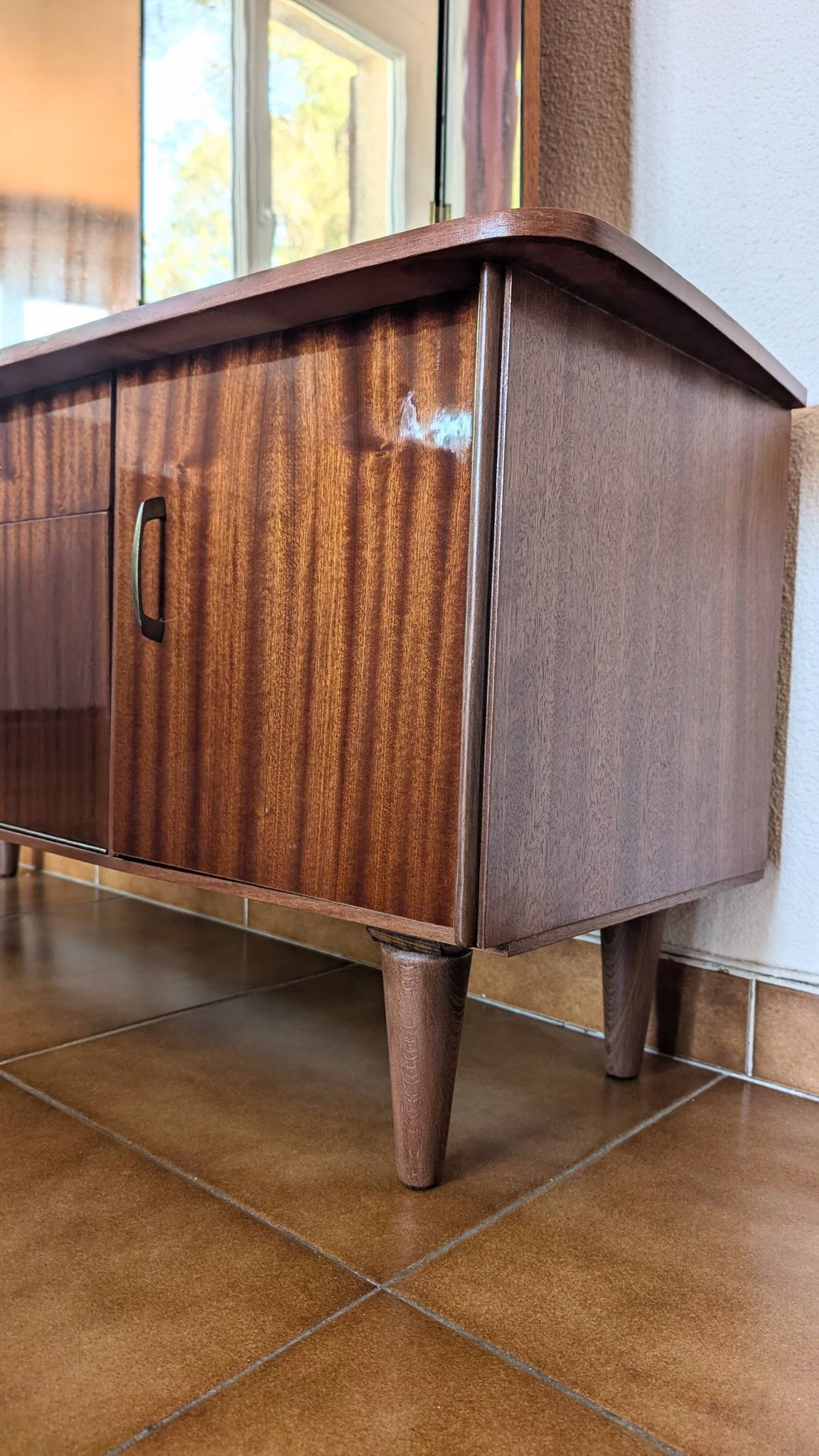 Coiffeuse vintage années 70 avec miroir triptyque & banc assorti