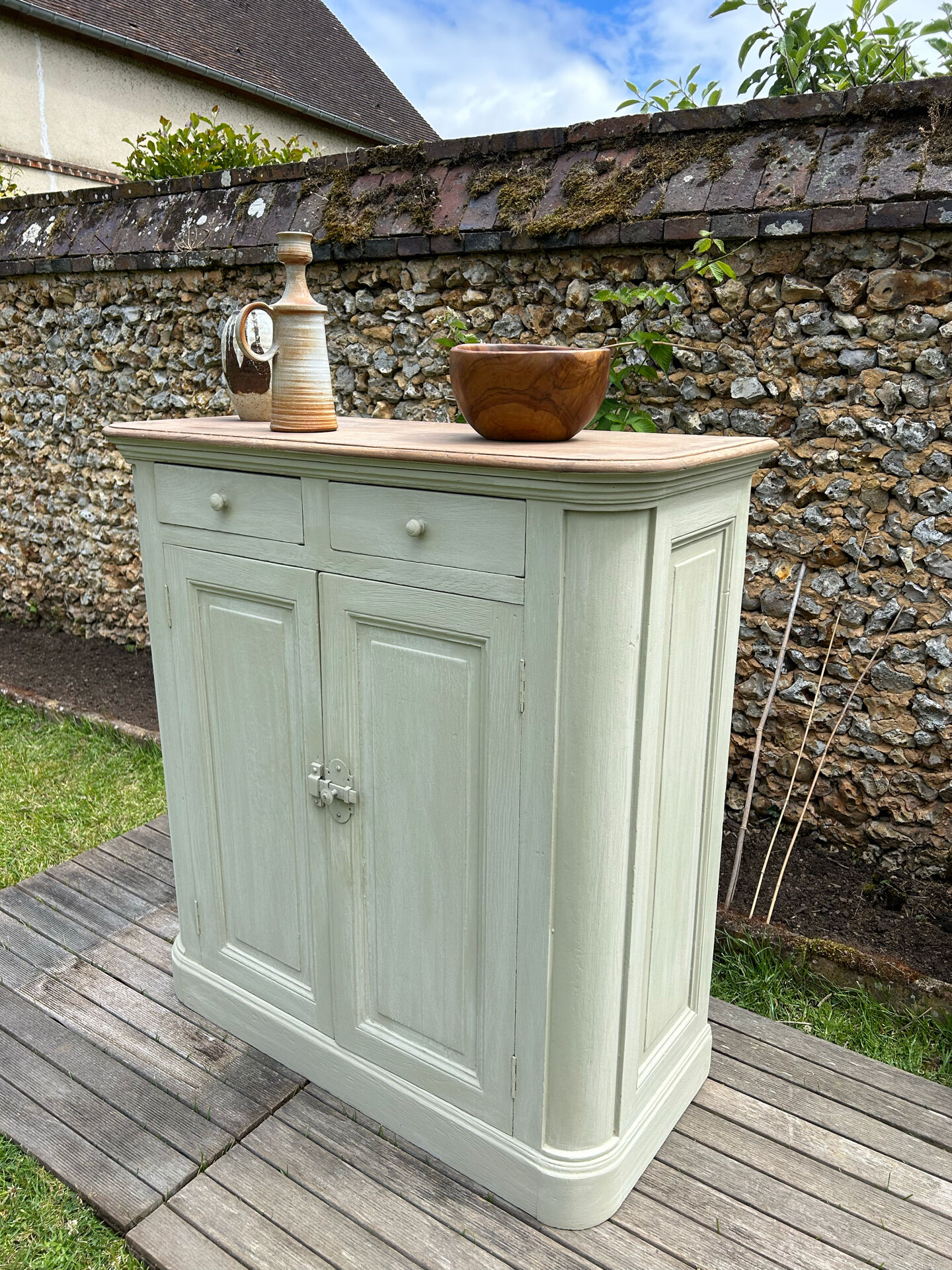 Buffet d’office sur plinthe en chêne gris mastic