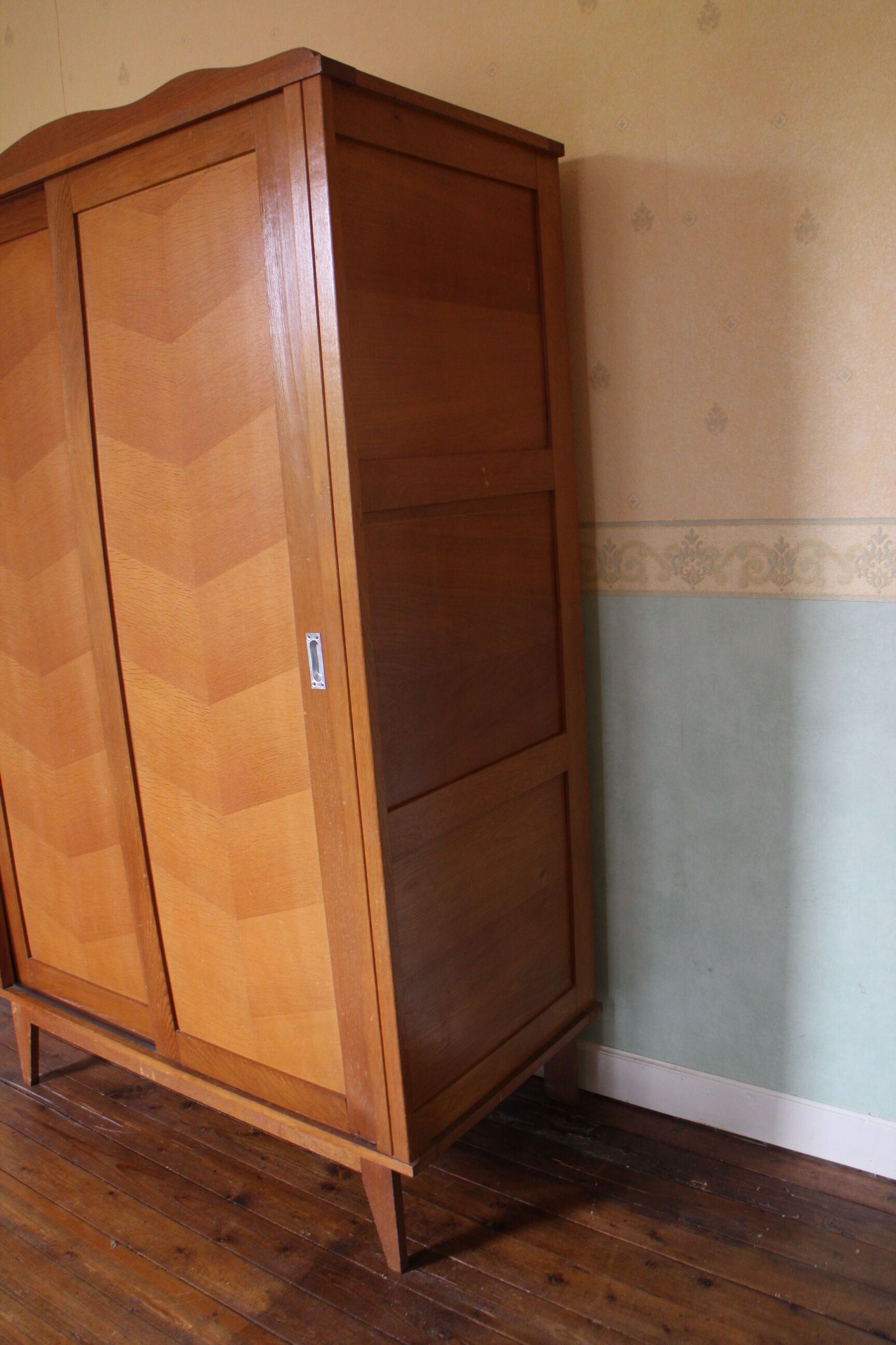 Armoire portes coulissantes