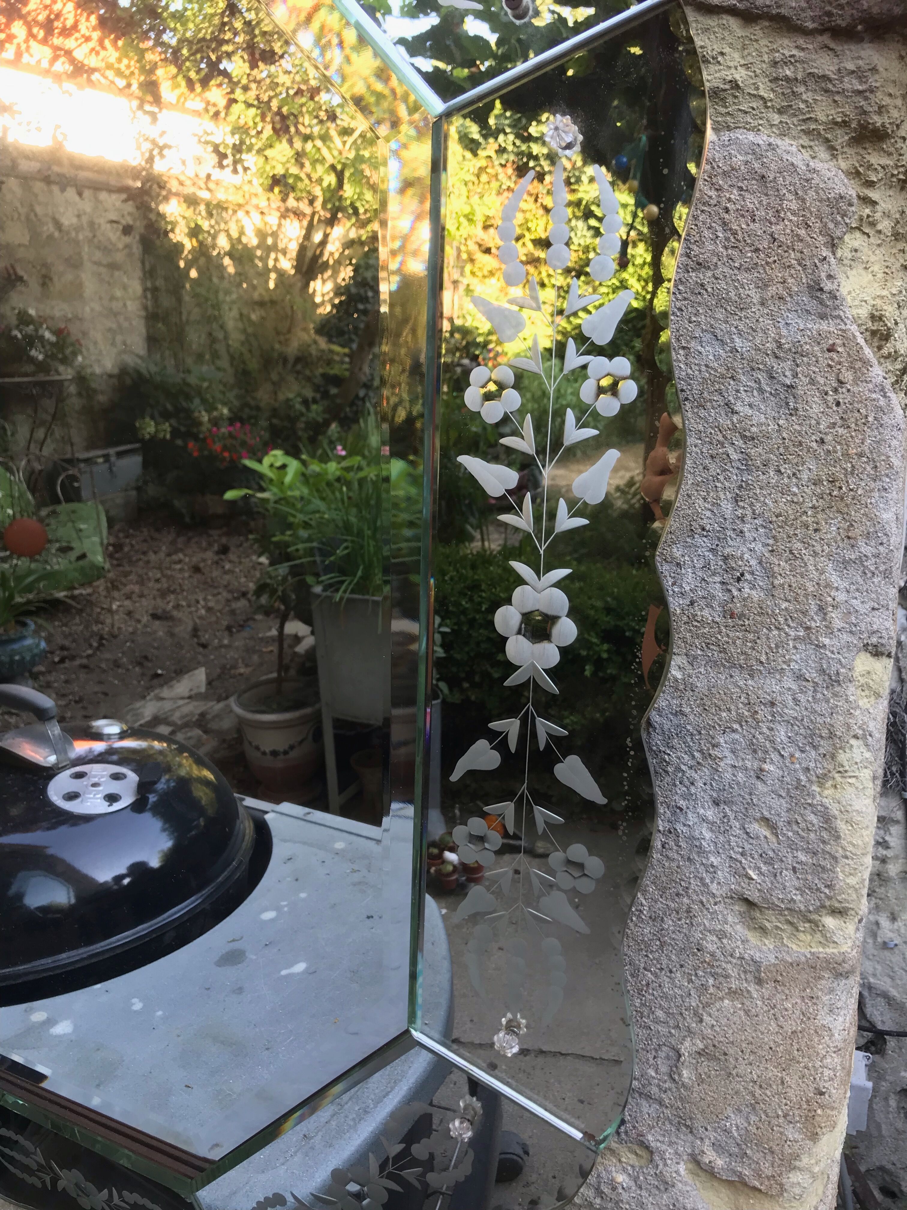 Octagonal Venetian mirror 89 x 68 cm