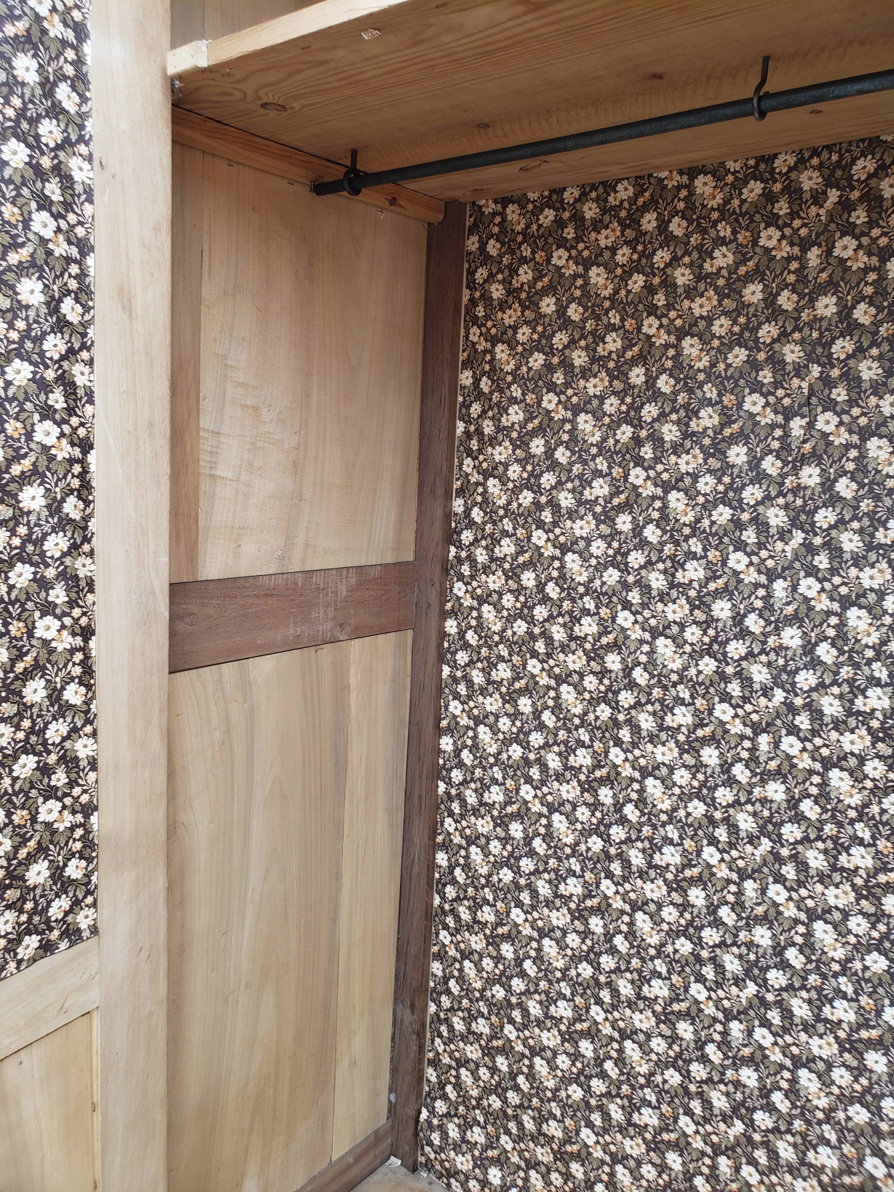 Parisian wardrobe patina old "lily"