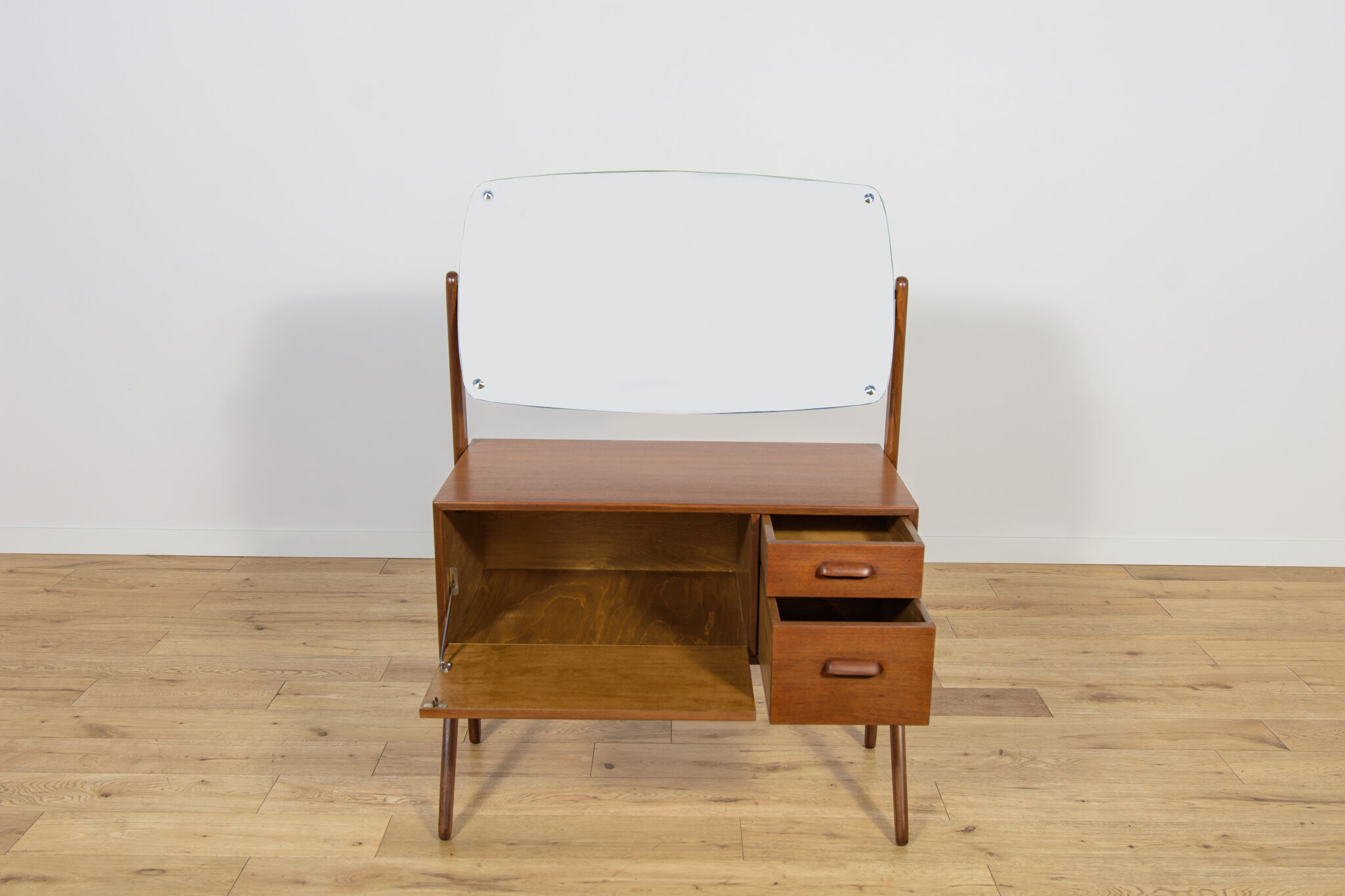 Mid-century dressing table from Ølholm Møbelfabri, 1960s