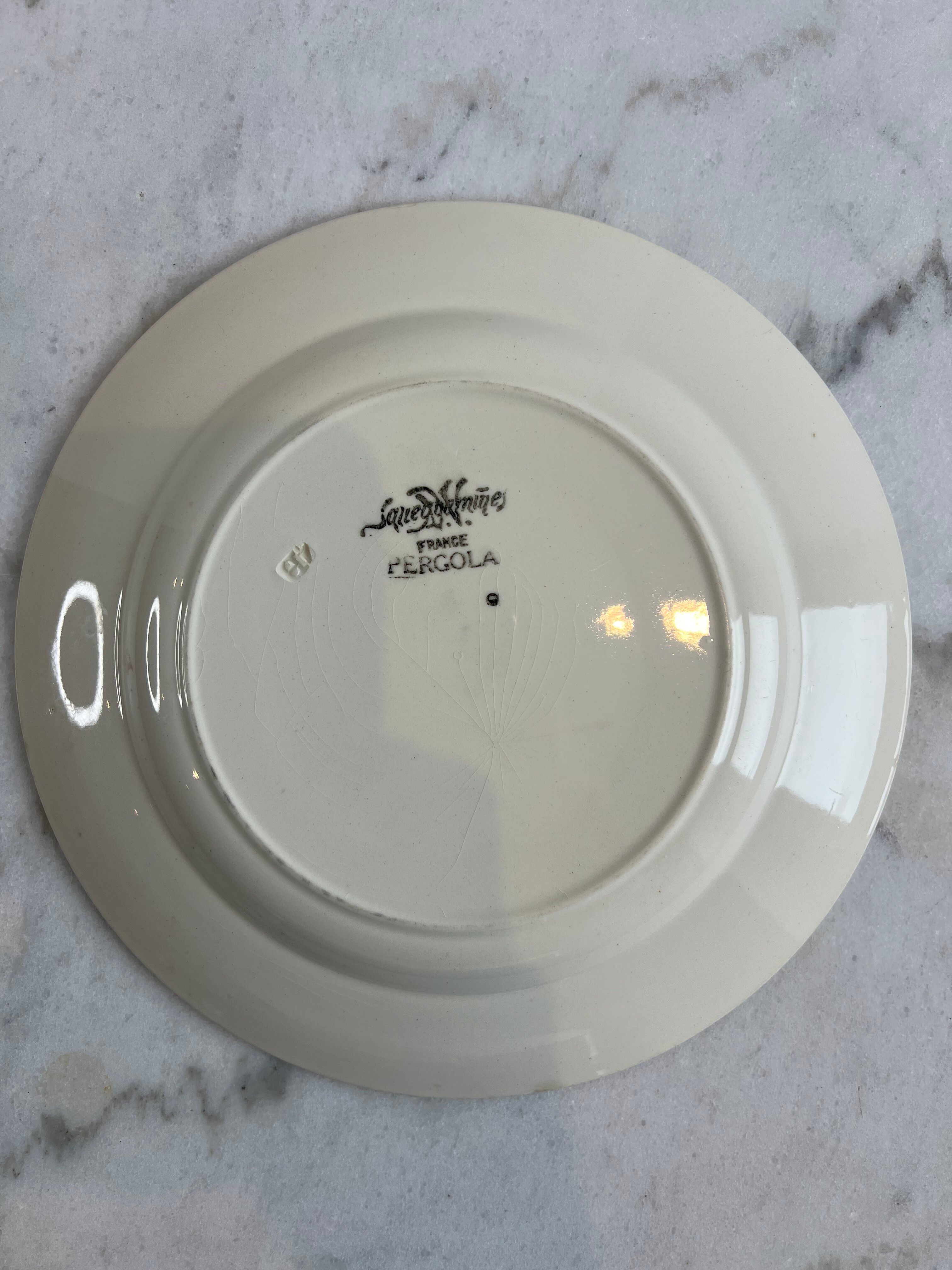 Assiette peinte à la main plate terre de fer Sarreguemines Pergola