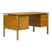 Mid-Century Oak Freestanding Desk from GV Møbler, 1970s
