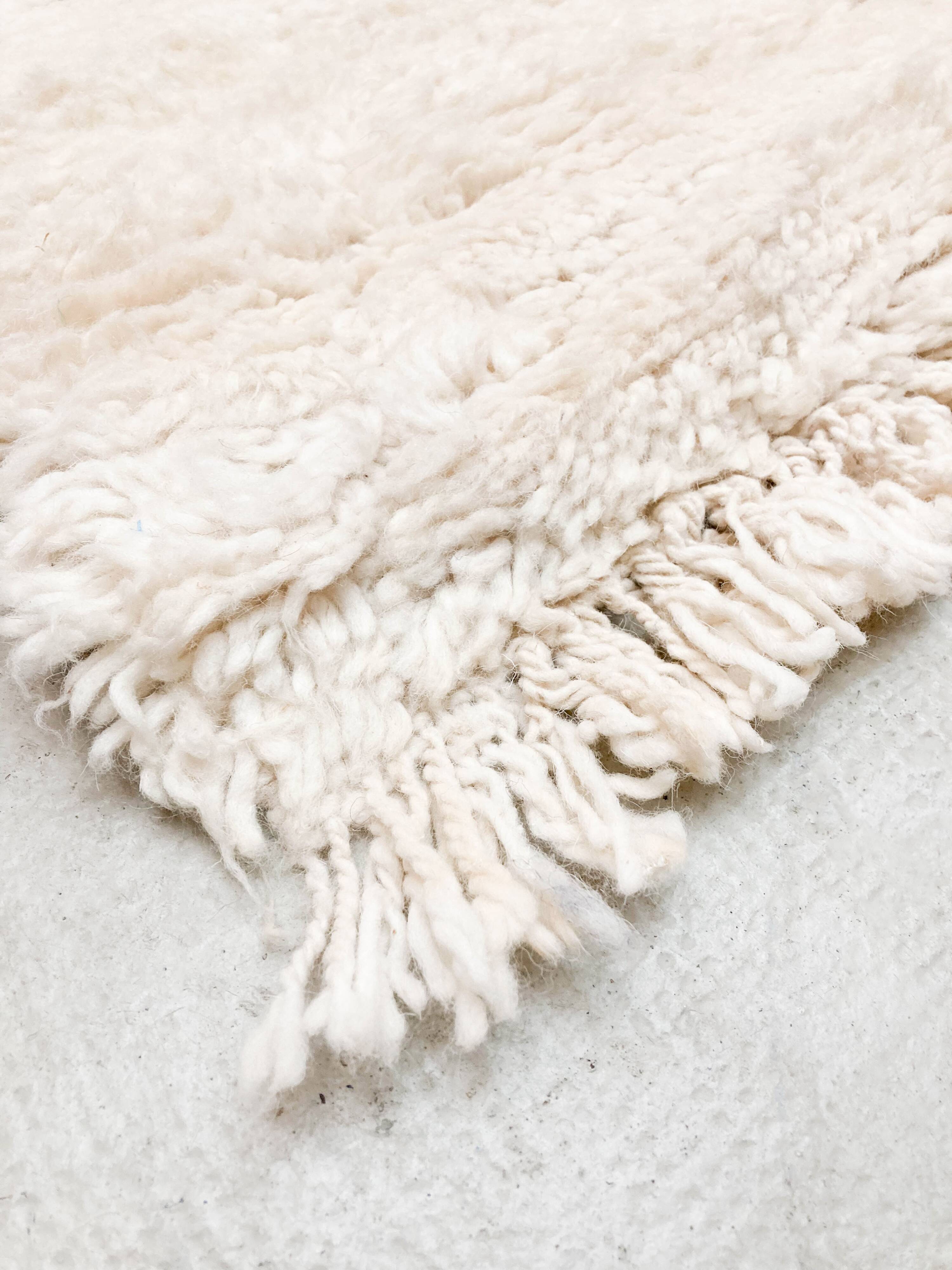 Beni Ouarain Moroccan Berber carpet with engraved diamonds 1.50x0.95m