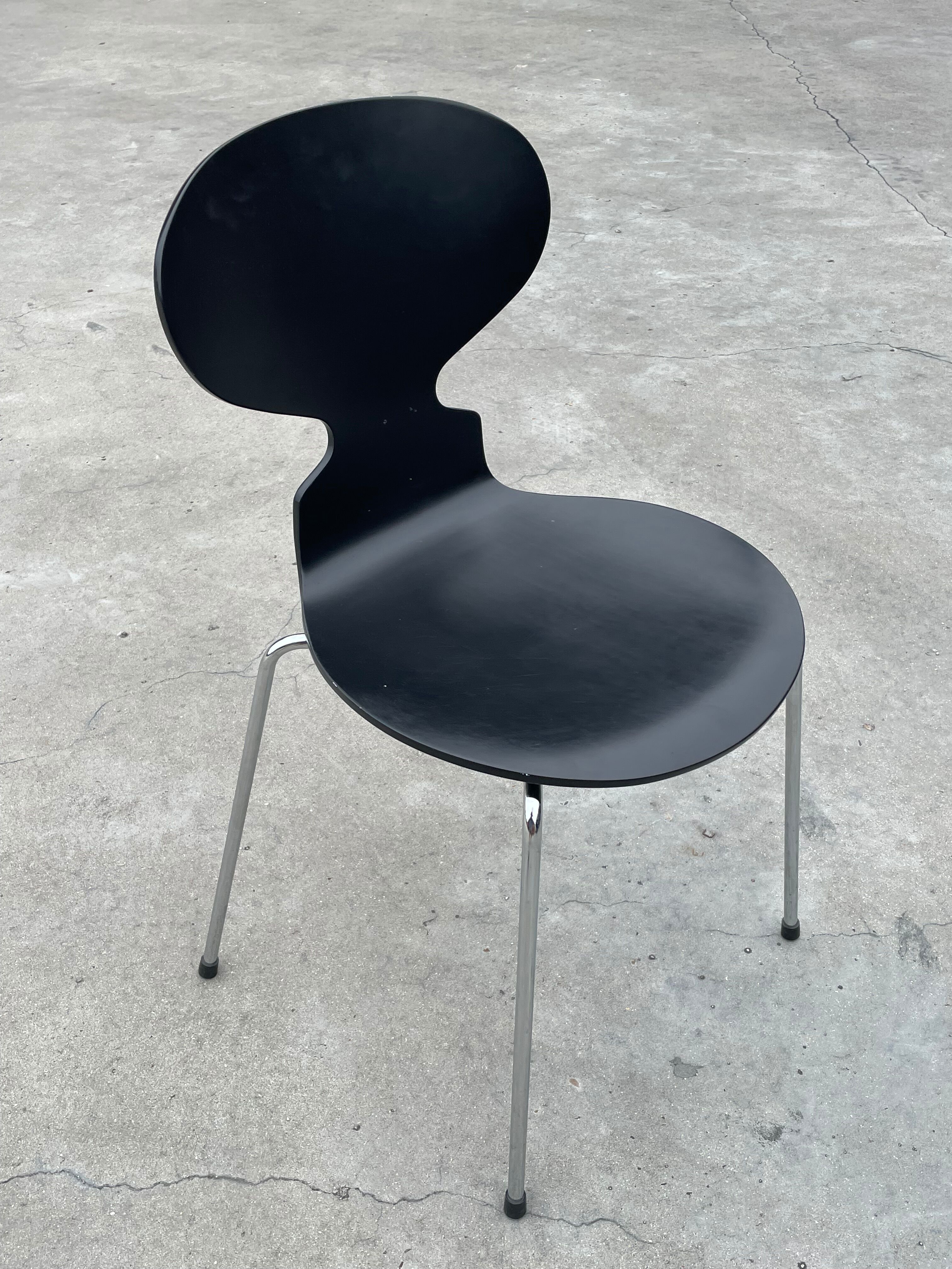 Arne Jacobsen - Fritz Hansen, Chair Model Ant in black
